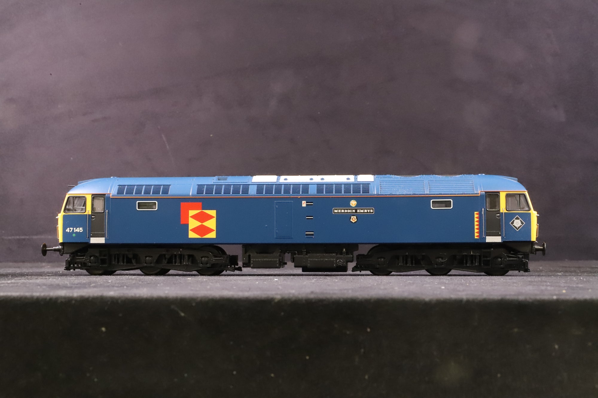 Heljan OO 4661 Class 47 47145 'Merddin Emrys' in Tinsley Blue w/ Railfreight Distribution Branding
