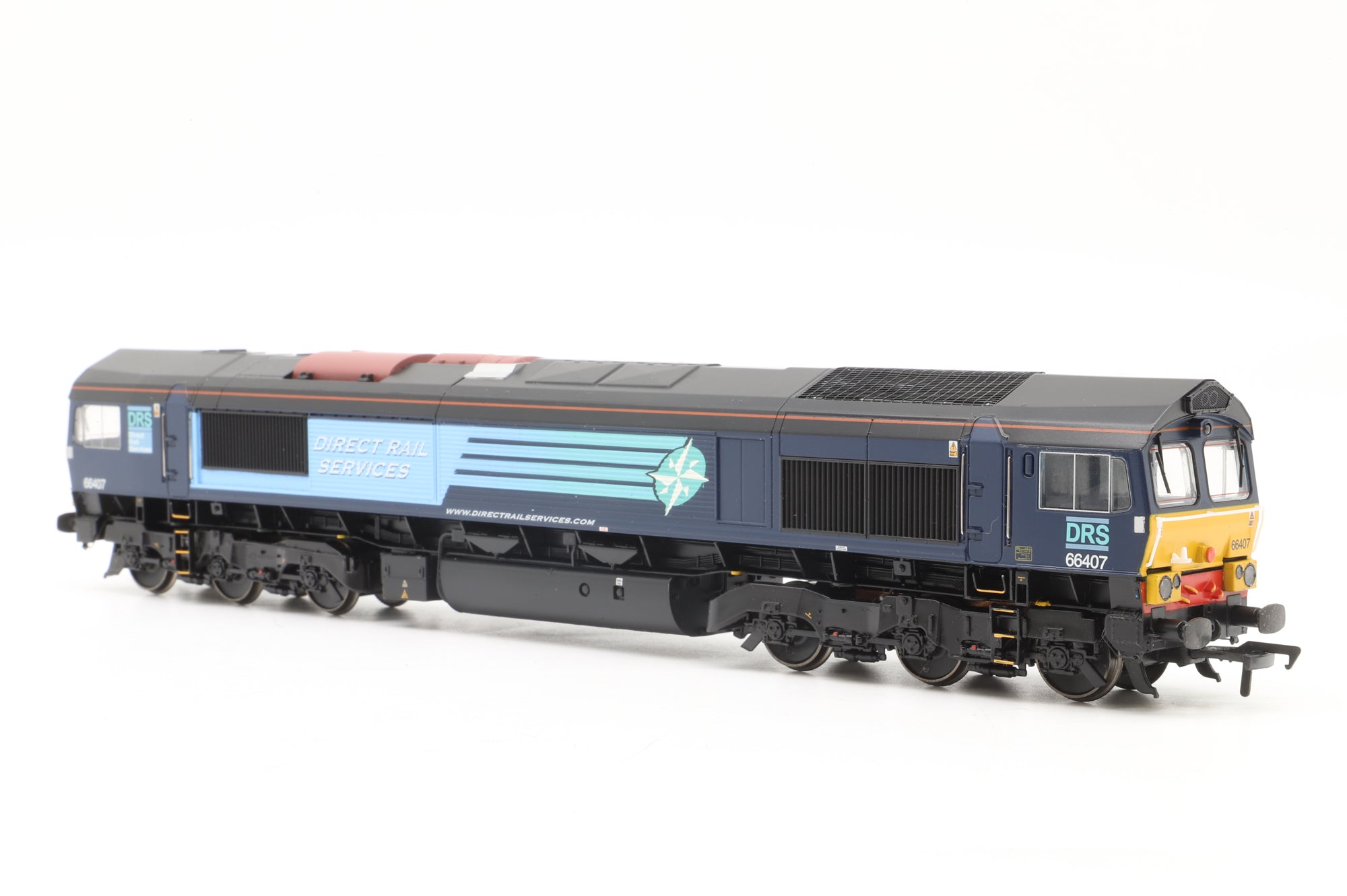 Bachmann OO 32-731 Class 66 Diesel '66407' Direct Rail Services