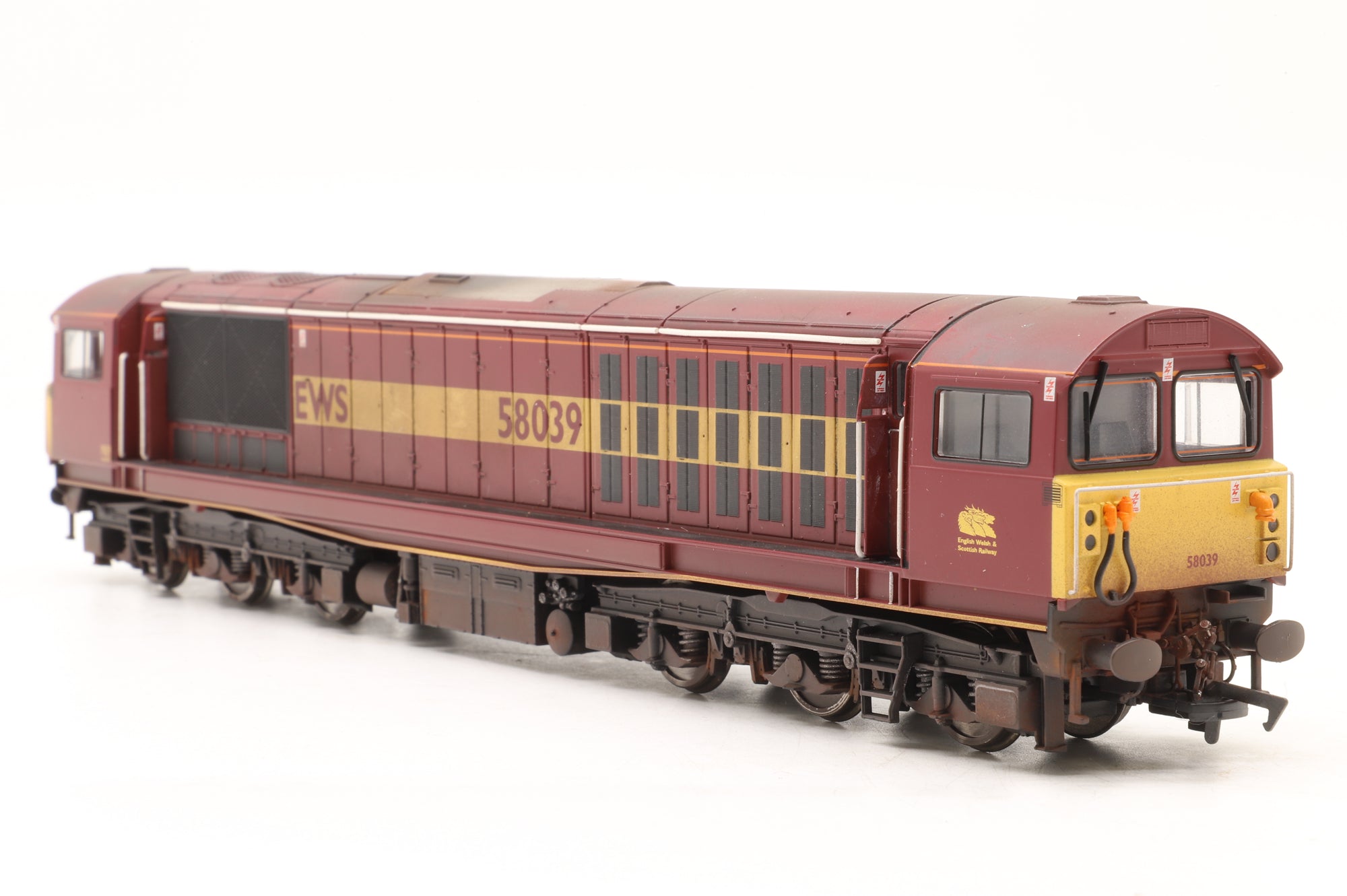 EFE/Heljan OO E84008 Class 58 58039 in EWS Livery – Weathered