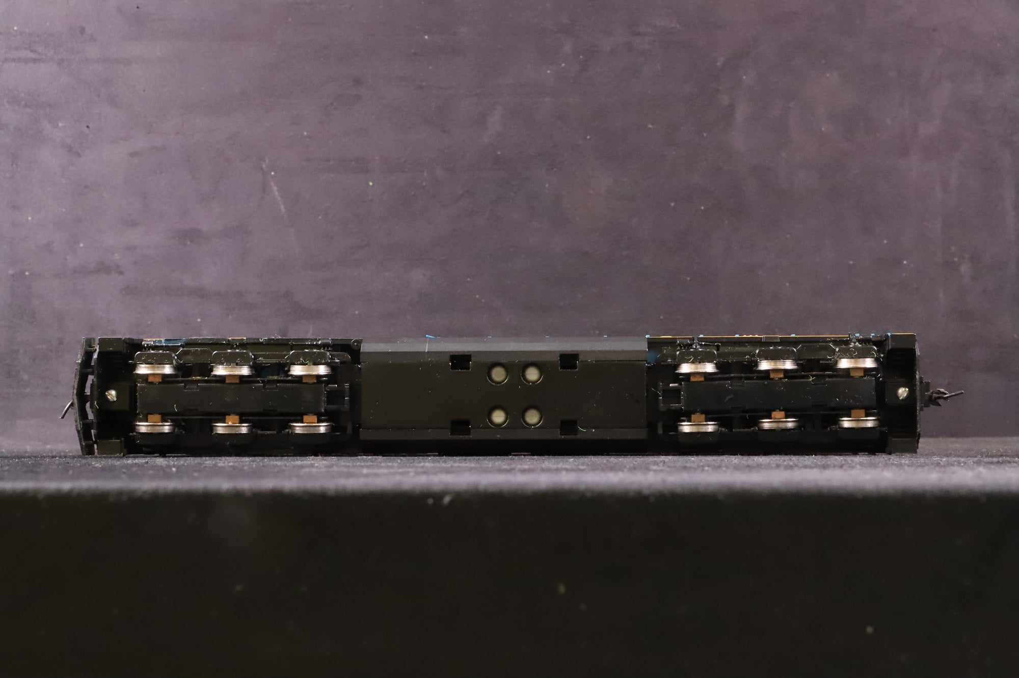 Athearn HO 8086 AC4400 No.65 in CSX Livery