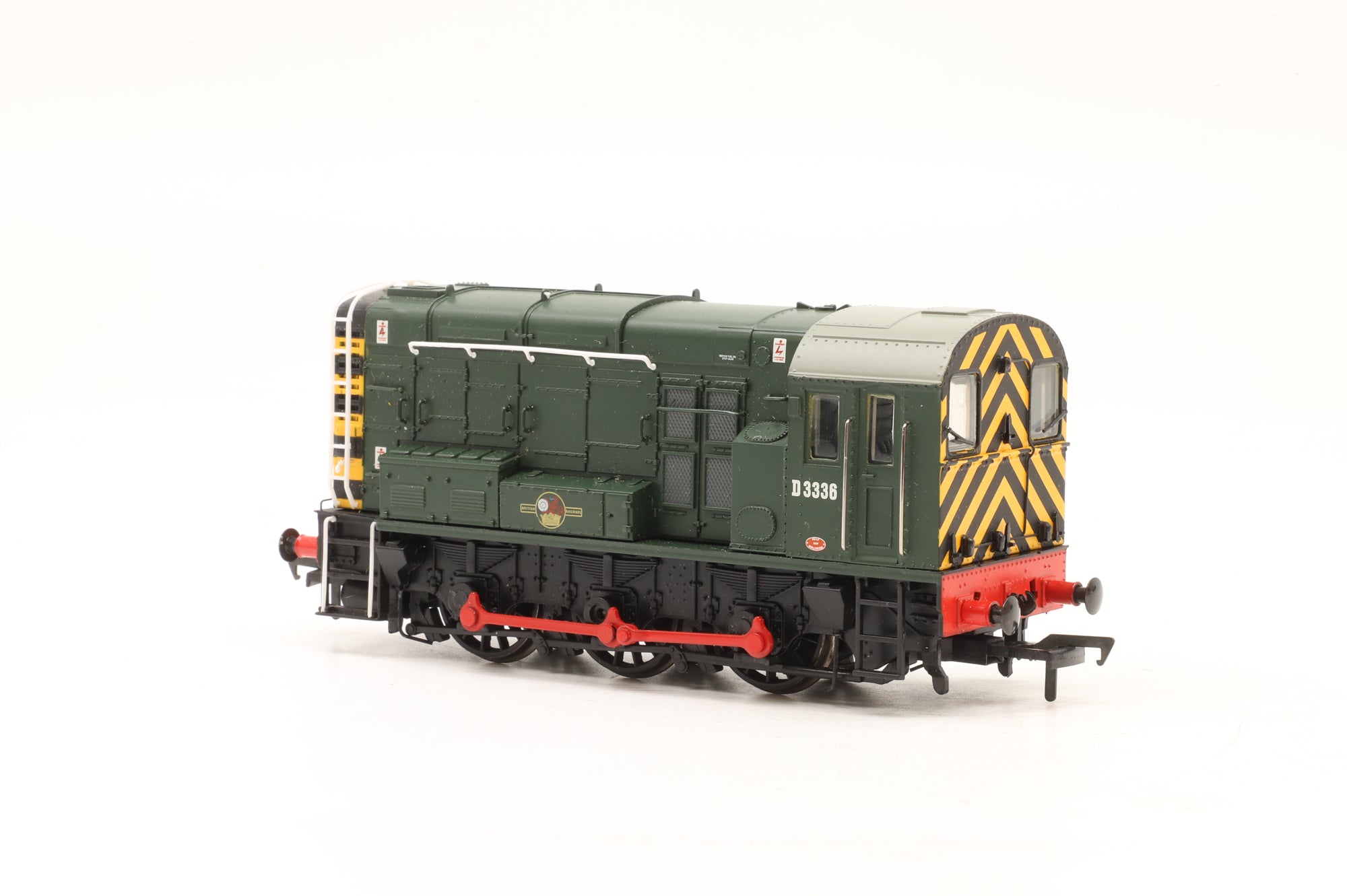 Bachmann OO 32-112 Class 08 D3336 in BR Green w/ Wasp Stripes