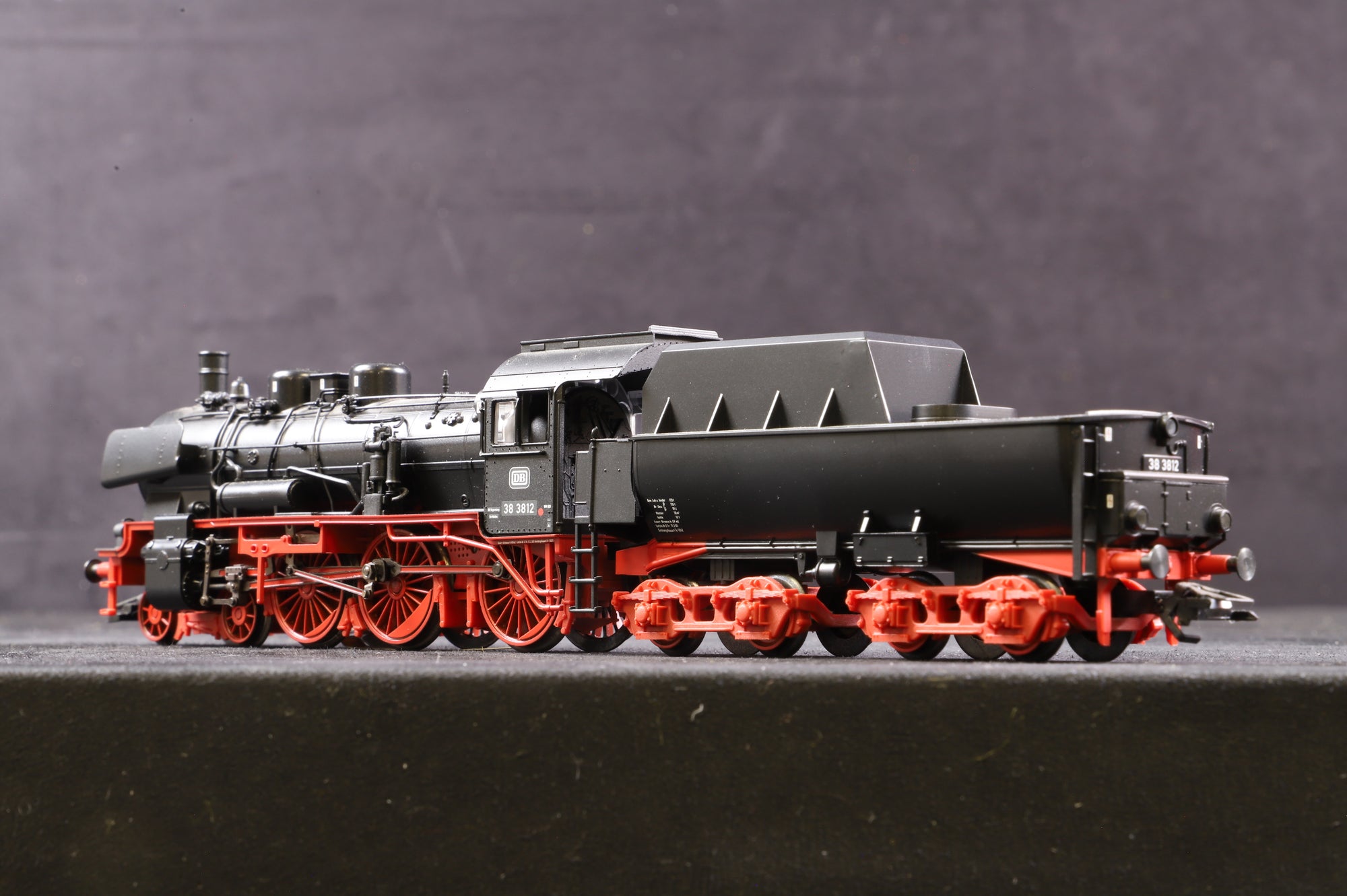 Marklin HO 37035 BR 38.10-40 383812 in DB Black/Red - UNTESTED
