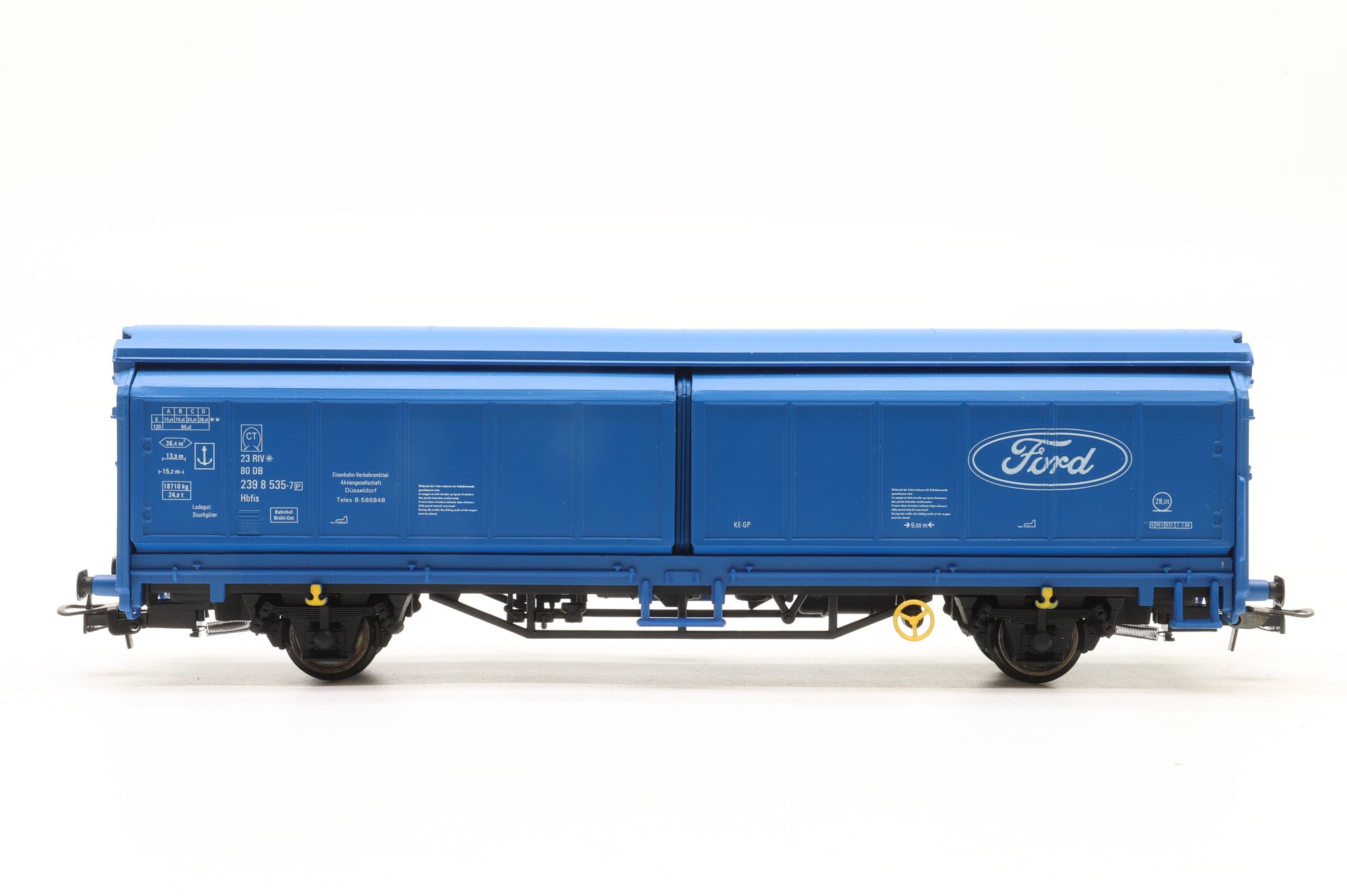 Electrotren HO 1582/3/6/7K Rake of 4x Ford Vans