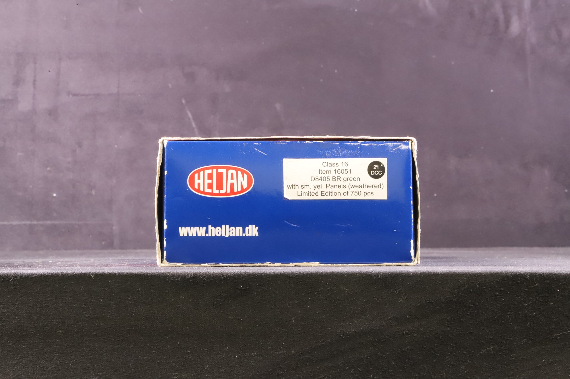 Heljan OO 16051 Class 16 D8405 in BR Green - Weathered