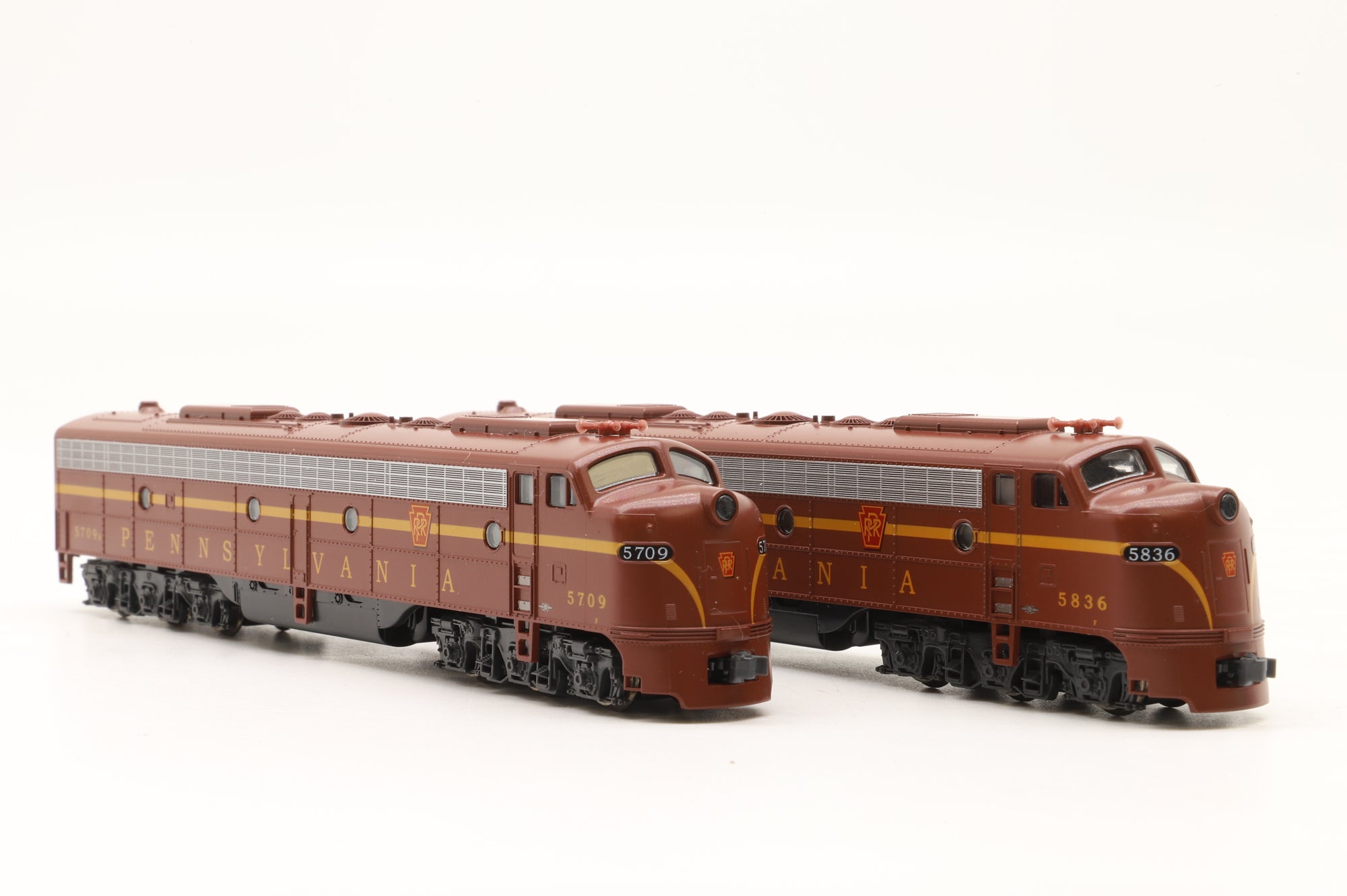 Kato N 106-2001 E8/9 A+A Locomotive Set 5709/5836 PRR