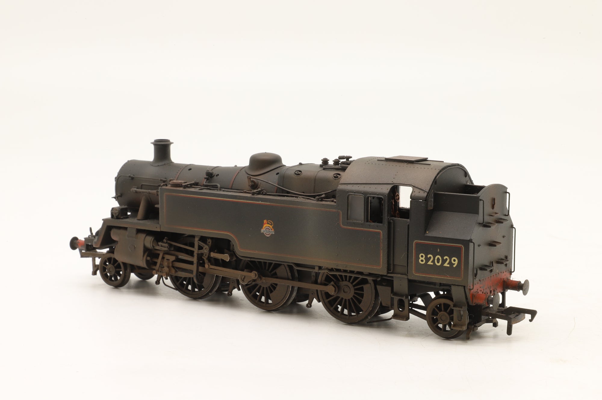 Bachmann OO 31-975 BR Standard Class 3MT Tank '82029' BR Lined Black E/C Weathered