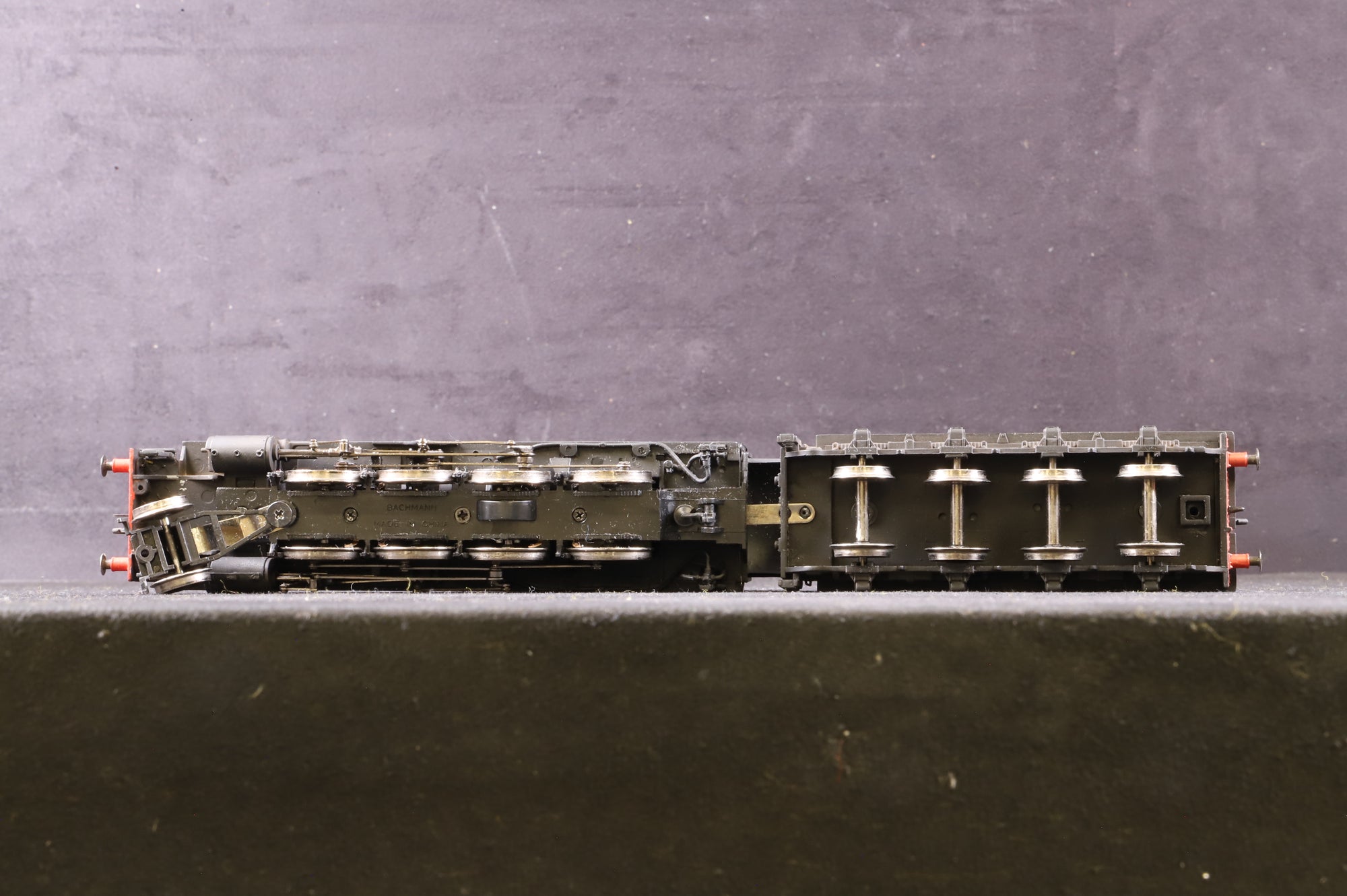 Bachmann WORKSHOP OO 32-255 07/WD 2-8-0 Austerity Renumbered '90514' Weathered