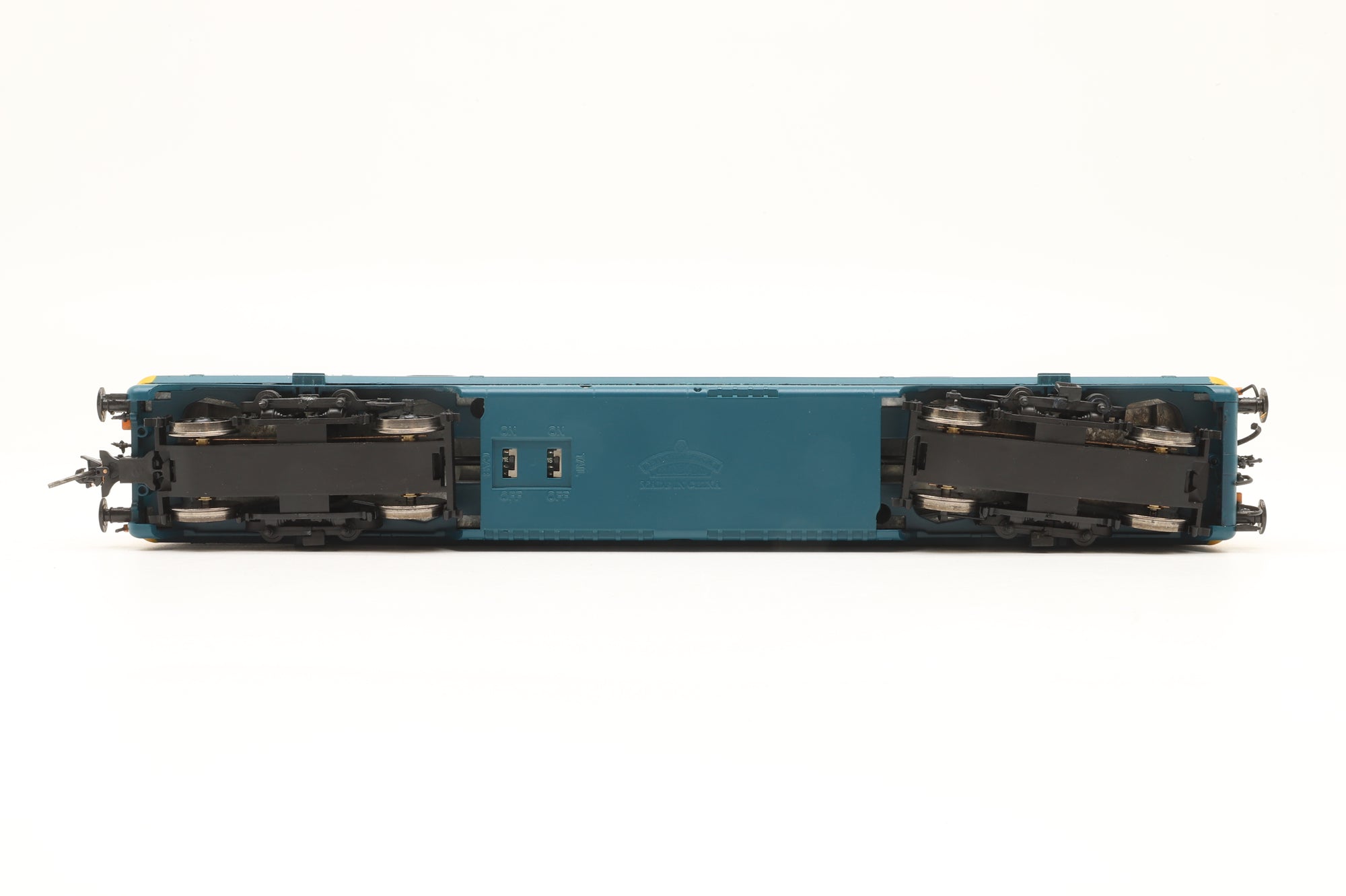 Bachmann OO 32-067 Class 43 Warship '842' 'Royal Oak' BR Blue, DCC Sound