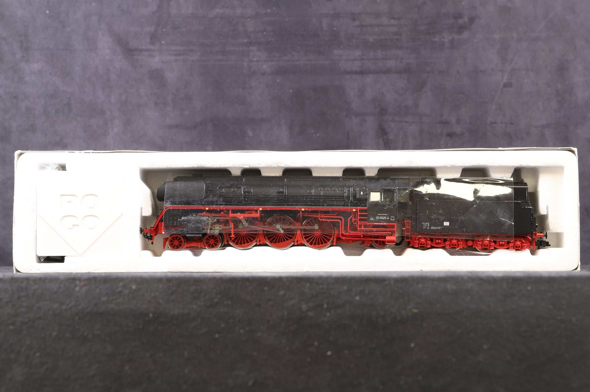 Roco HO 63266 Dr 01 Steam Locomotive DR - Clark Railworks