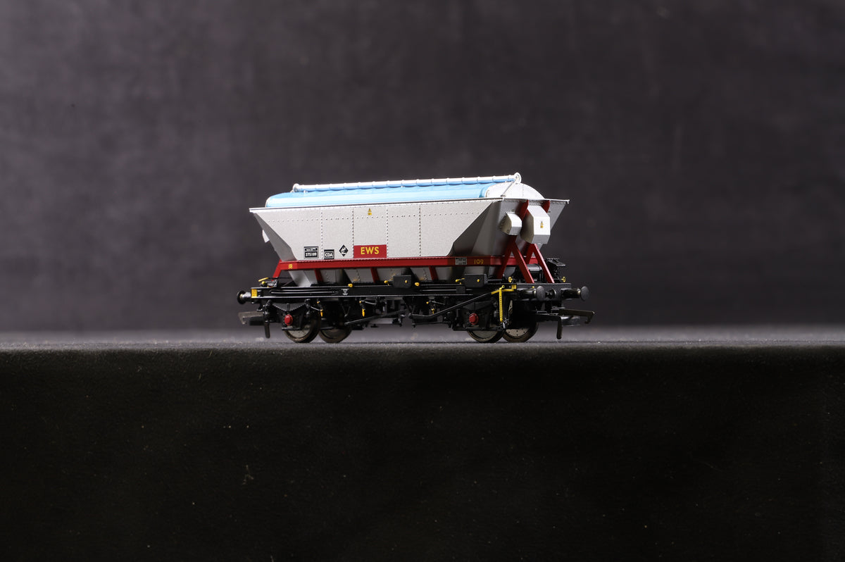 Accurascale OO Rake of 6 EWS CDA Wagons