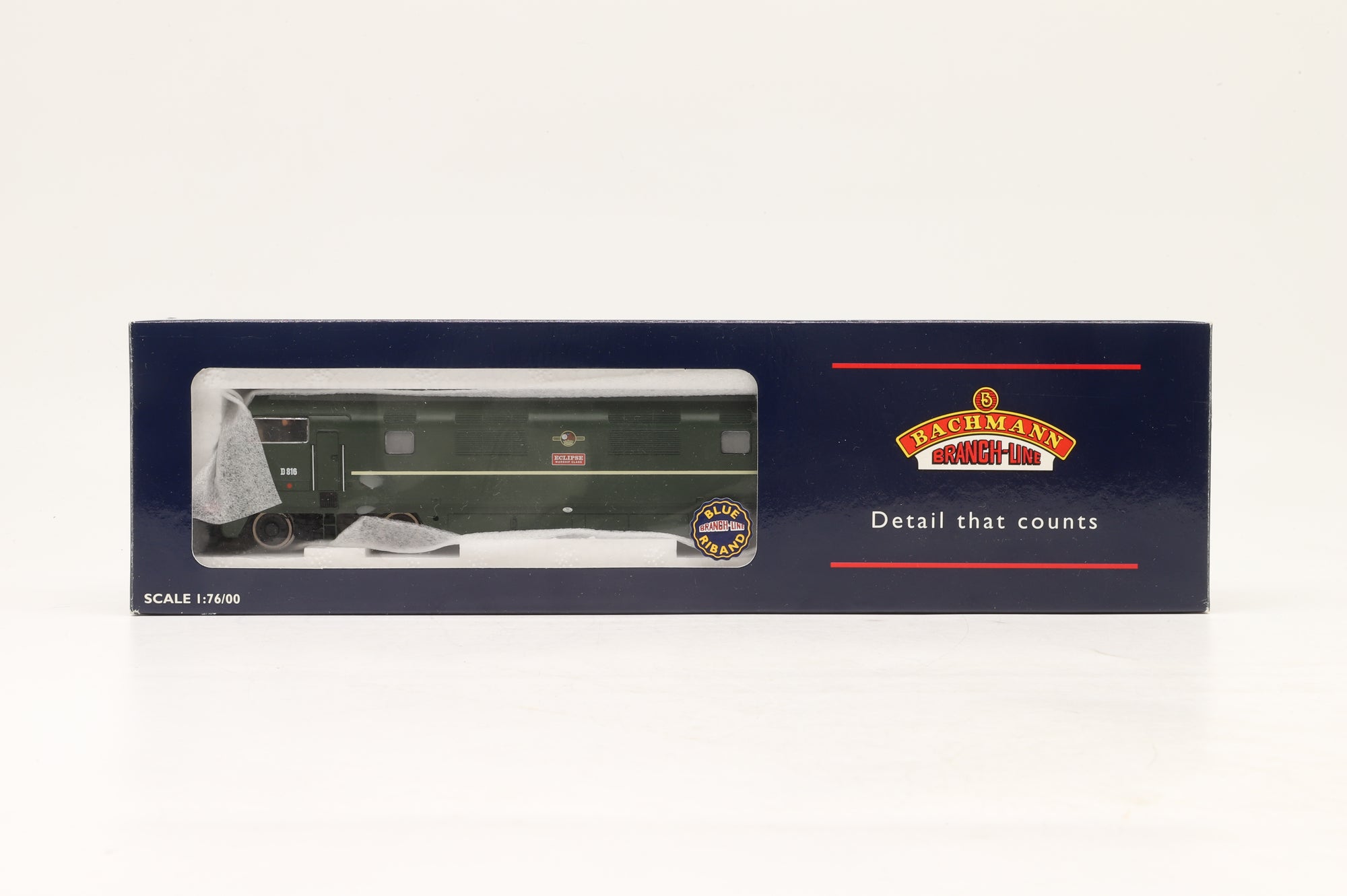Bachmann OO 32-052 Class 42 Warship D816 'Eclipse' in BR Green