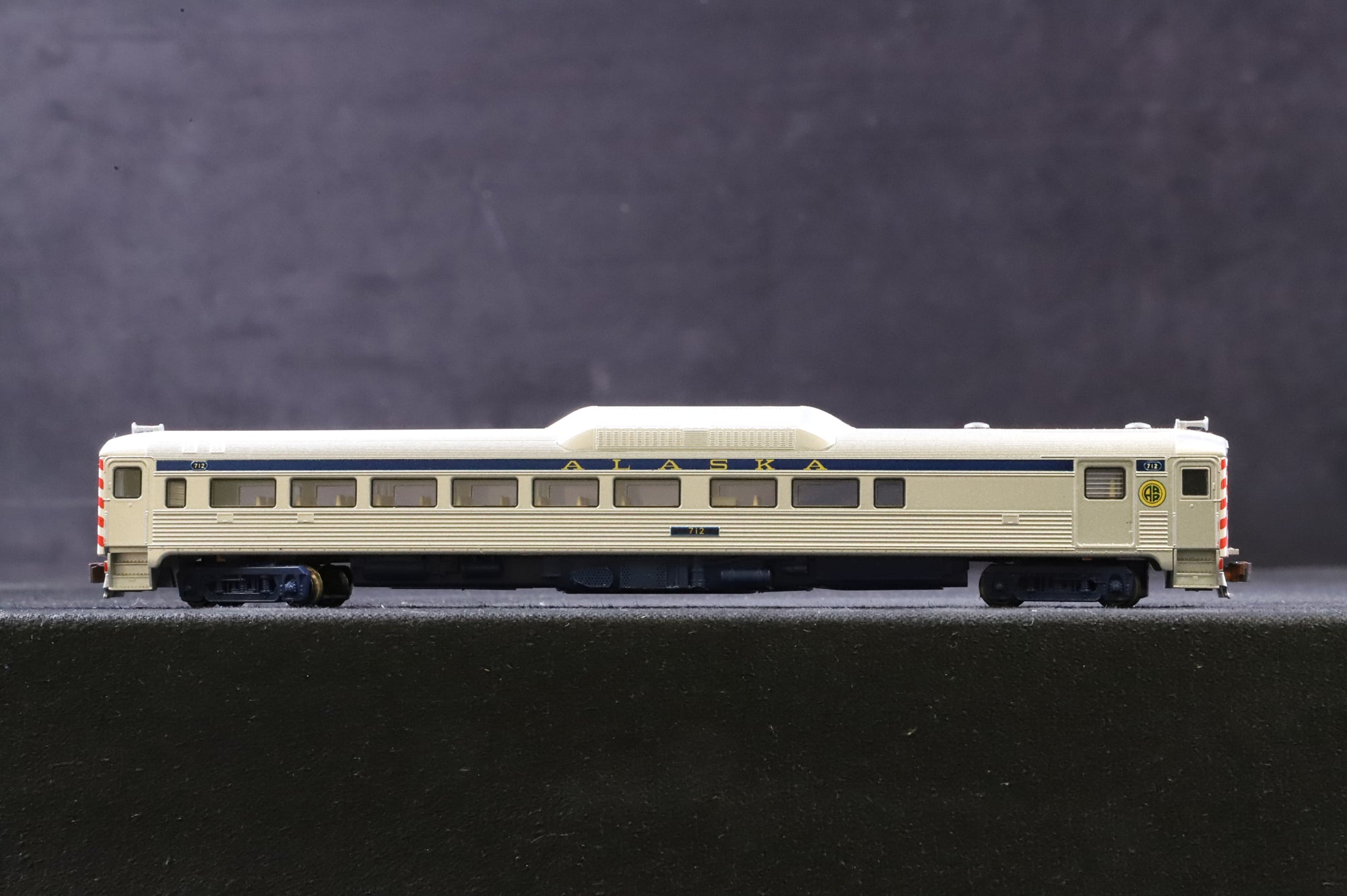 Kato N Gauge 166-0111 Budd Diesel Railcar 712 in Alaska Railroad Livery