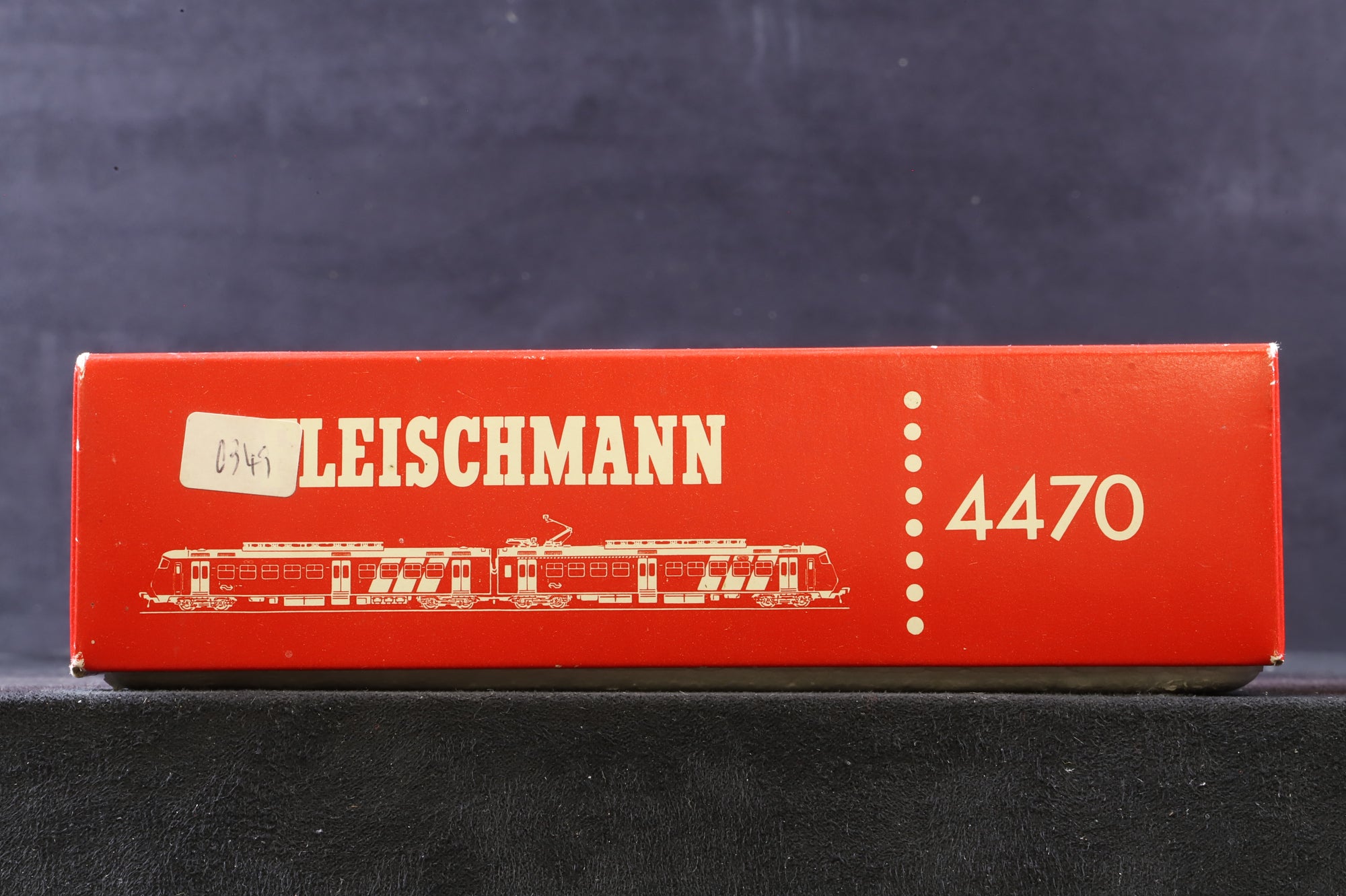 Fleischmann HO 4470 2-Car Sprinter 2011 NS Livery, 2/3 Rail