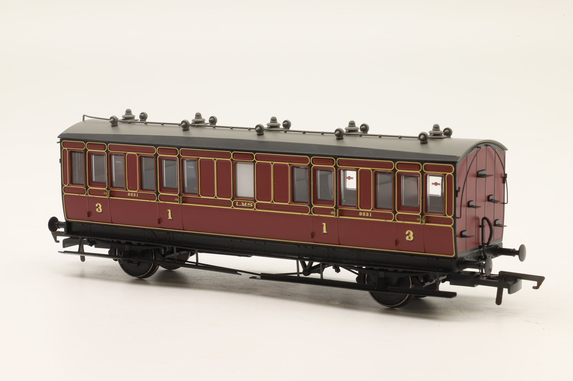 Hattons OO H4-4X6CL-501L 4 Wheel (Ex 6 wheel) Composite Lavatory 1st/3rd Coach LMS Crimson Lake