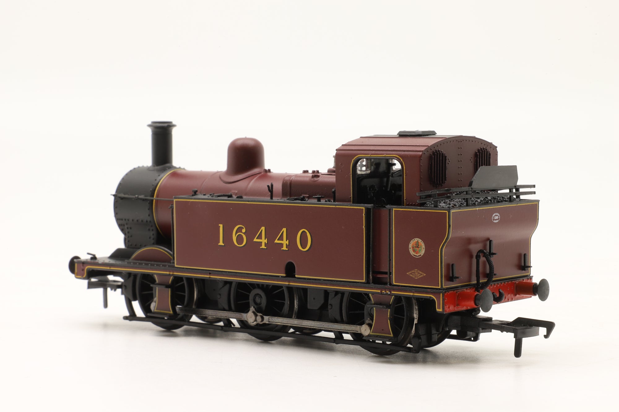 Bachmann OO 32-225W Class 3F Jinty 16440 in LMS Crimson