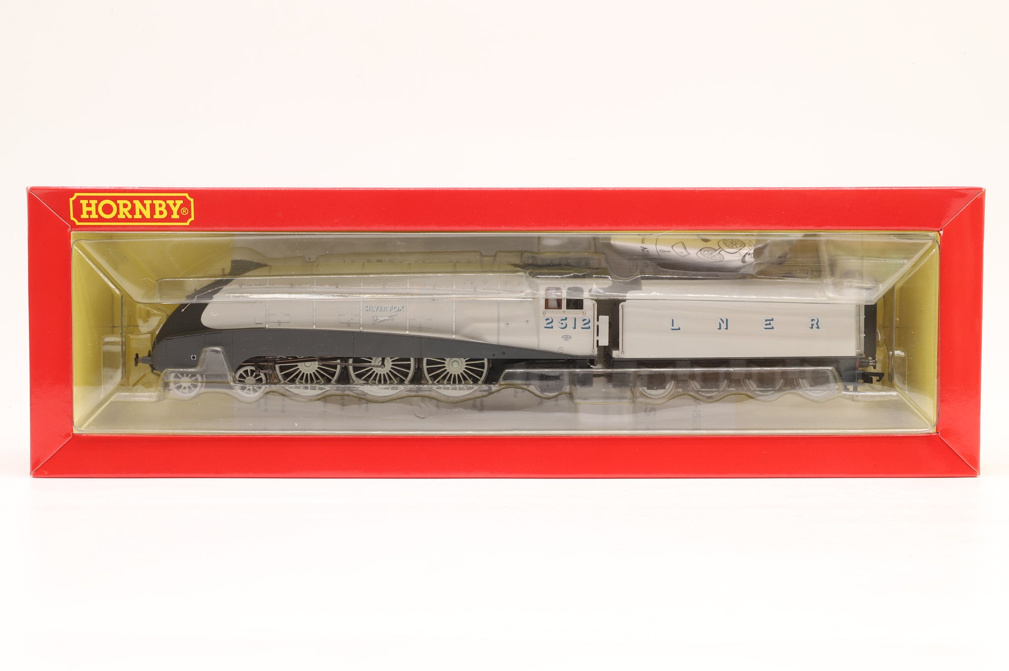 Hornby OO R3309 The Silver Jubilees Class A4 '2512' 'Silver Fox' LNER Grey
