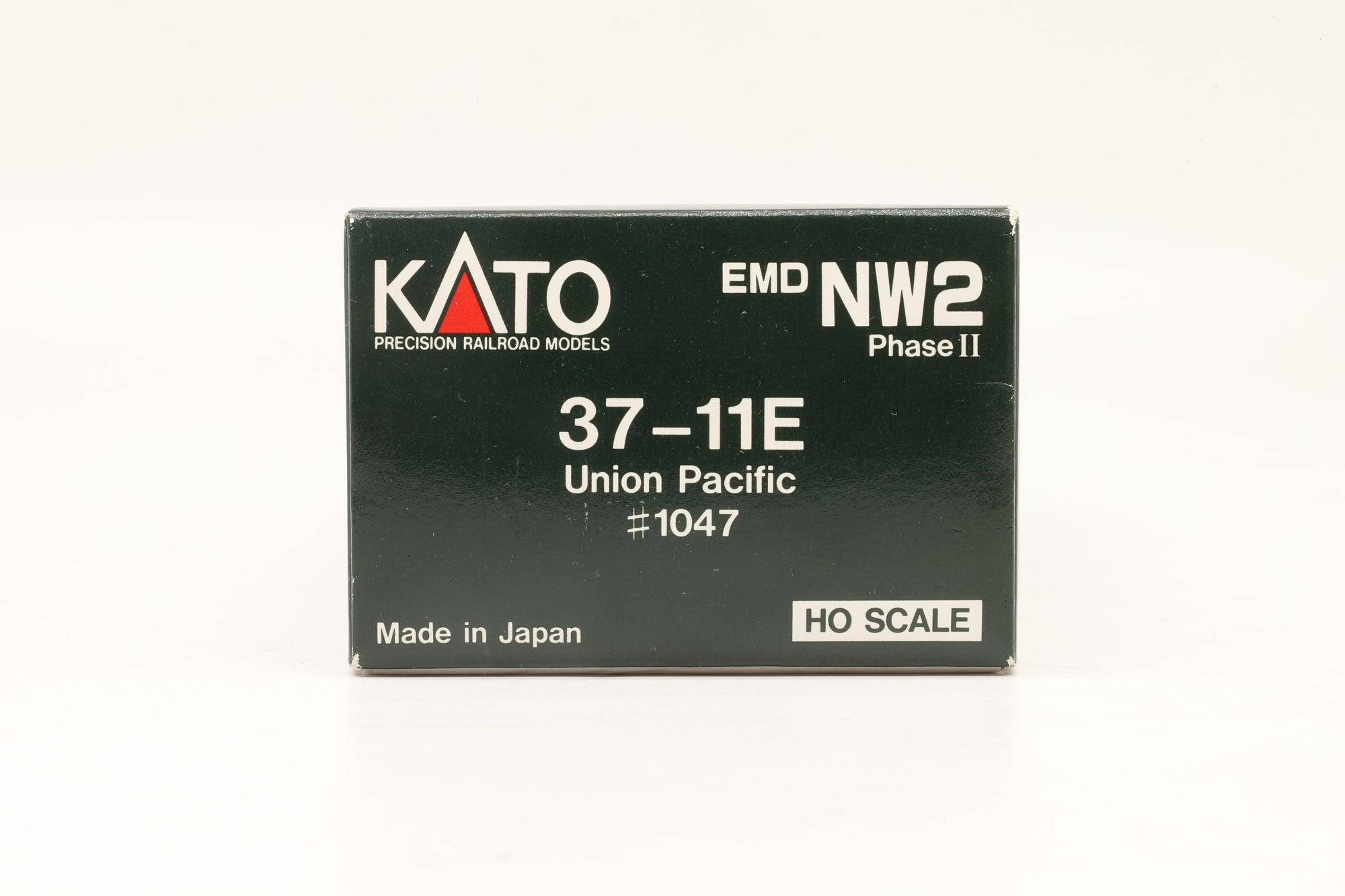 Kato HO 37-11E EMD NW2 Phase II Union Pacific #1047