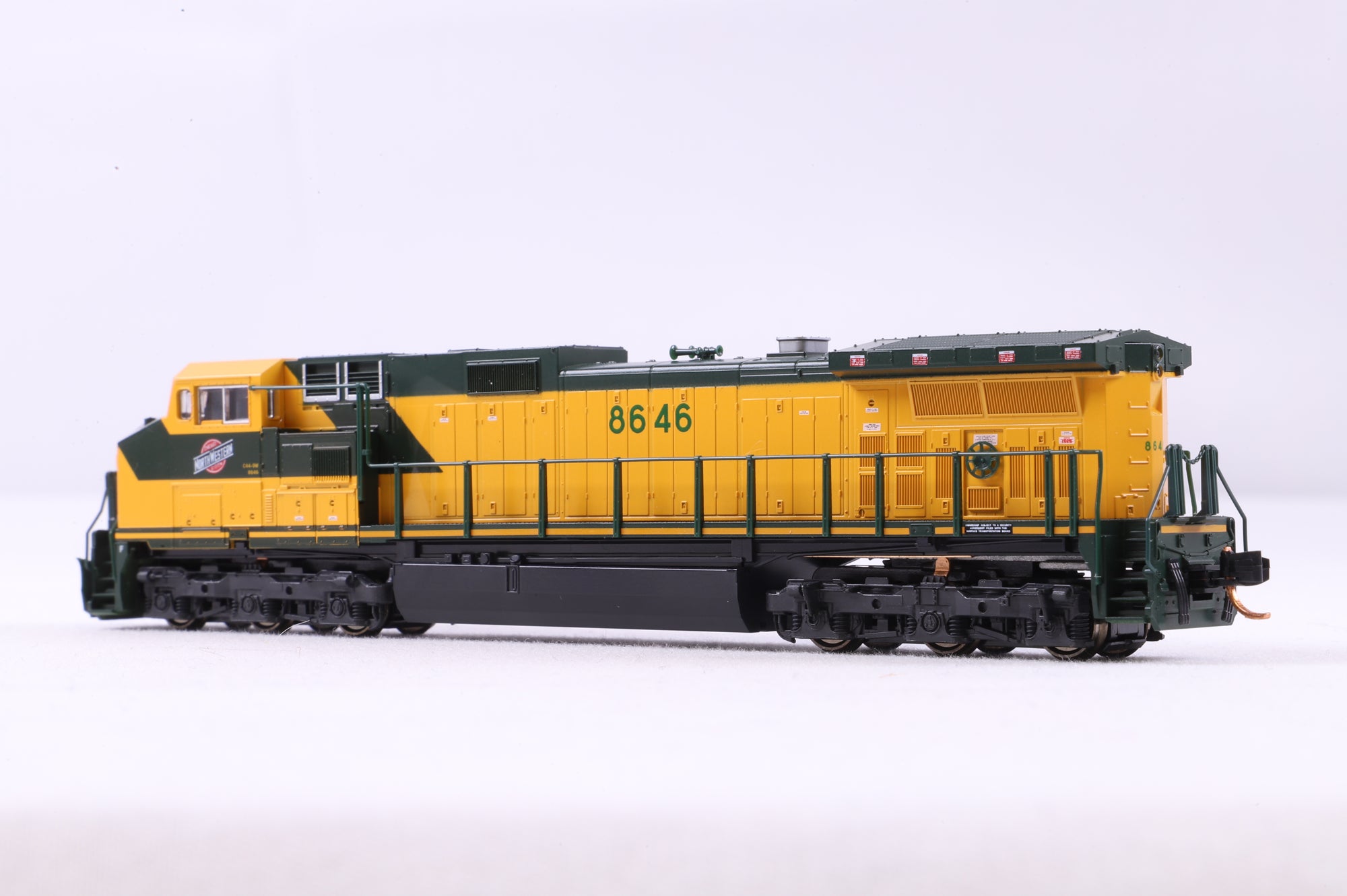 Kato N 106-2451 C44-9W Chicago & North Western 'Dynamic Duo' '8646' & '8688'