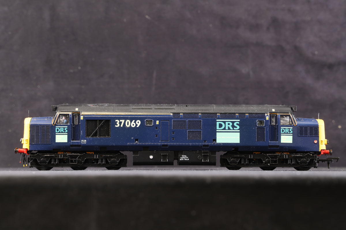 Bachmann OO Class 37 DRS &#39;37069&#39;, Re-painted/Number &amp; Converted Nose Ends