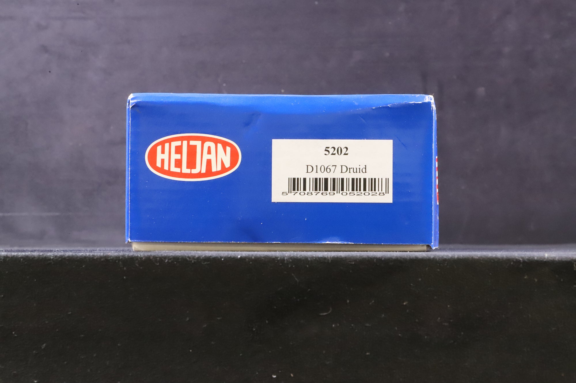 Heljan OO 5202 Class 52 D1067 'Western Druid' in BR Blue