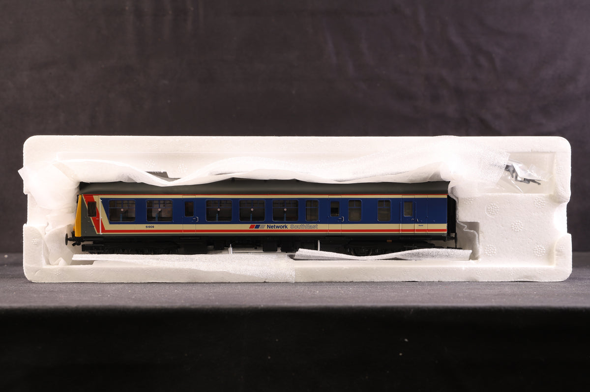 Bachmann OO 32-901 Class 108 DMU 2 Car &#39;Network Southeast&#39;