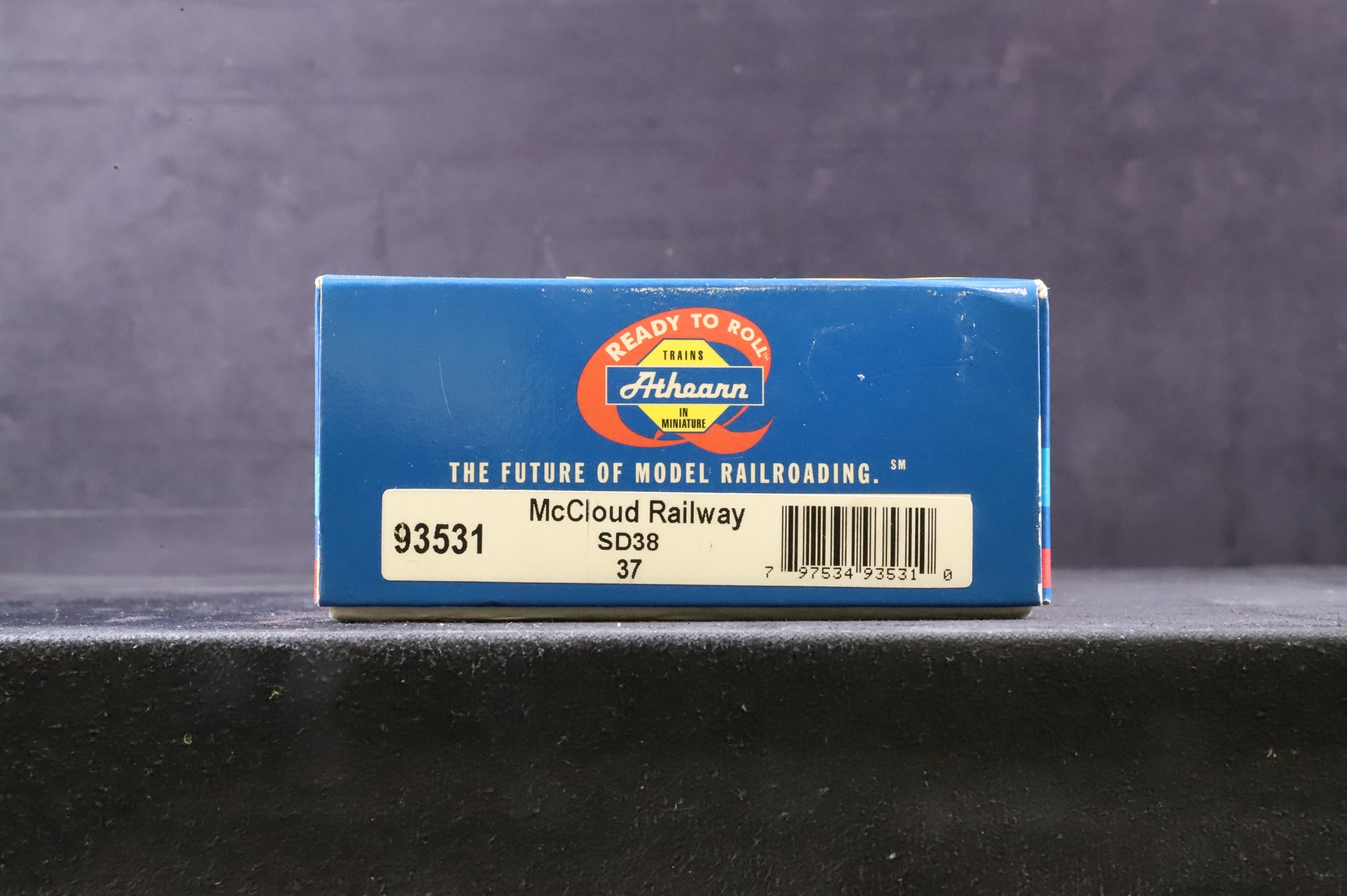 Athearn HO 93531 SD38 '37' McCloud River, DCC Fitted