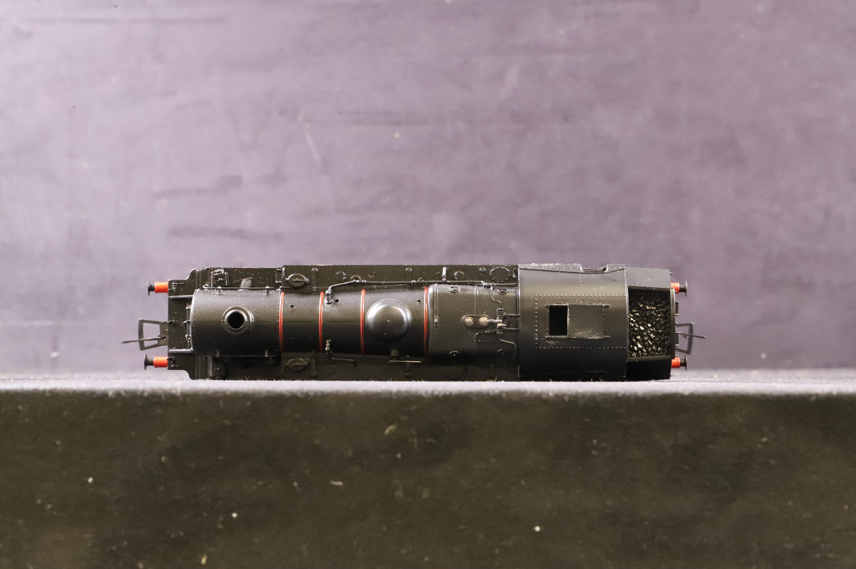 Bachmann OO 31-977 Standard 3MT 82016 in Lined BR Black w/ Early Crests - Weathered