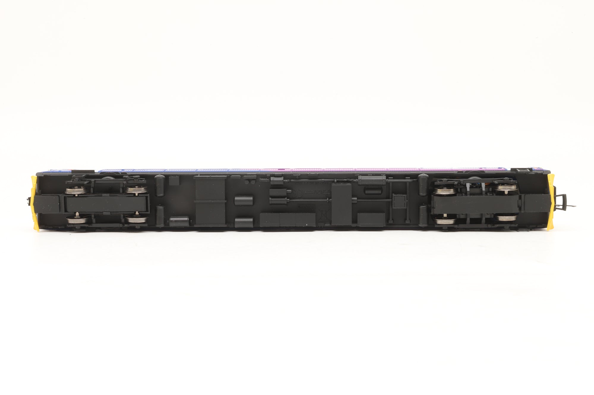 Hornby OO R2757 Class 153 DMU 153324 in Northern Livery