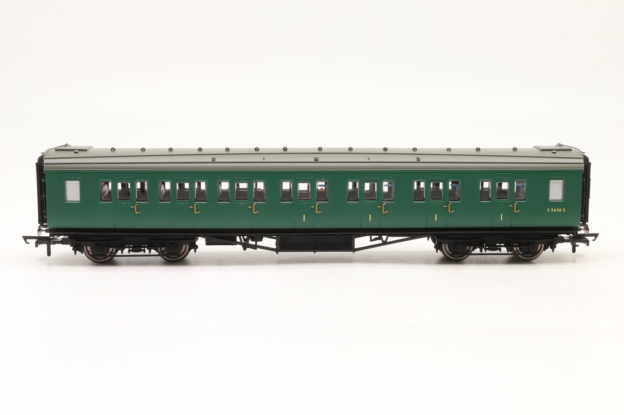 Hornby OO R2815 Southern Suburban 1957 Coach Pack Ltd Ed 1718/ 2500