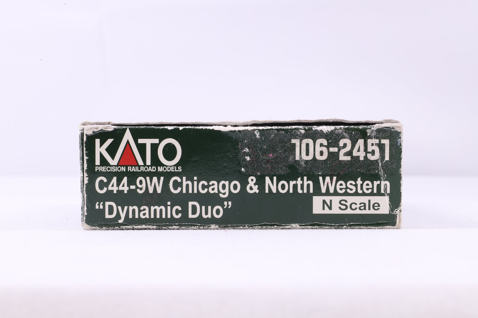 Kato N 106-2451 C44-9W Chicago & North Western 'Dynamic Duo' '8646' & '8688'