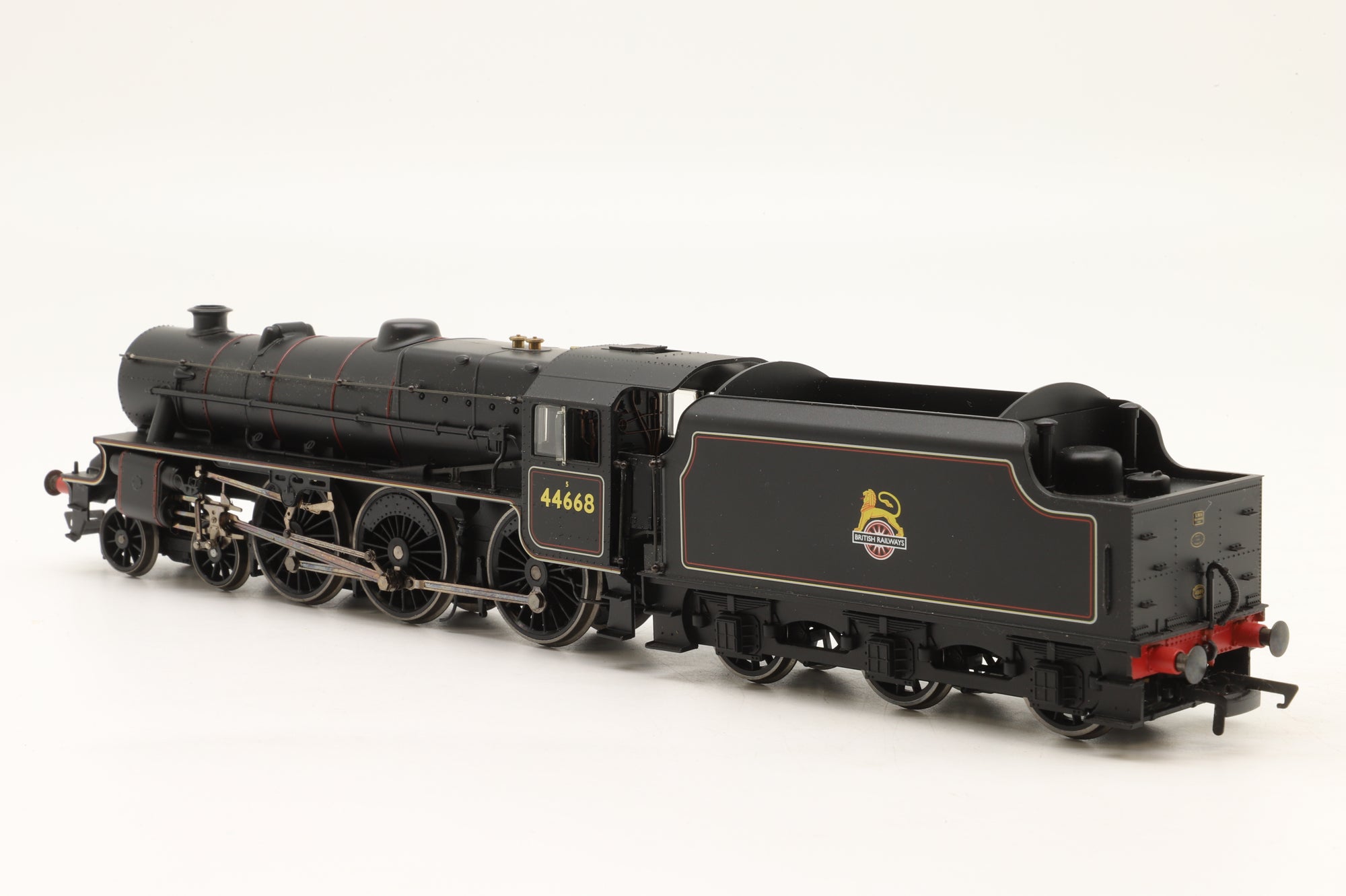 Hornby OO R2322 Class 5MT '44668' BR Lined Black E/C
