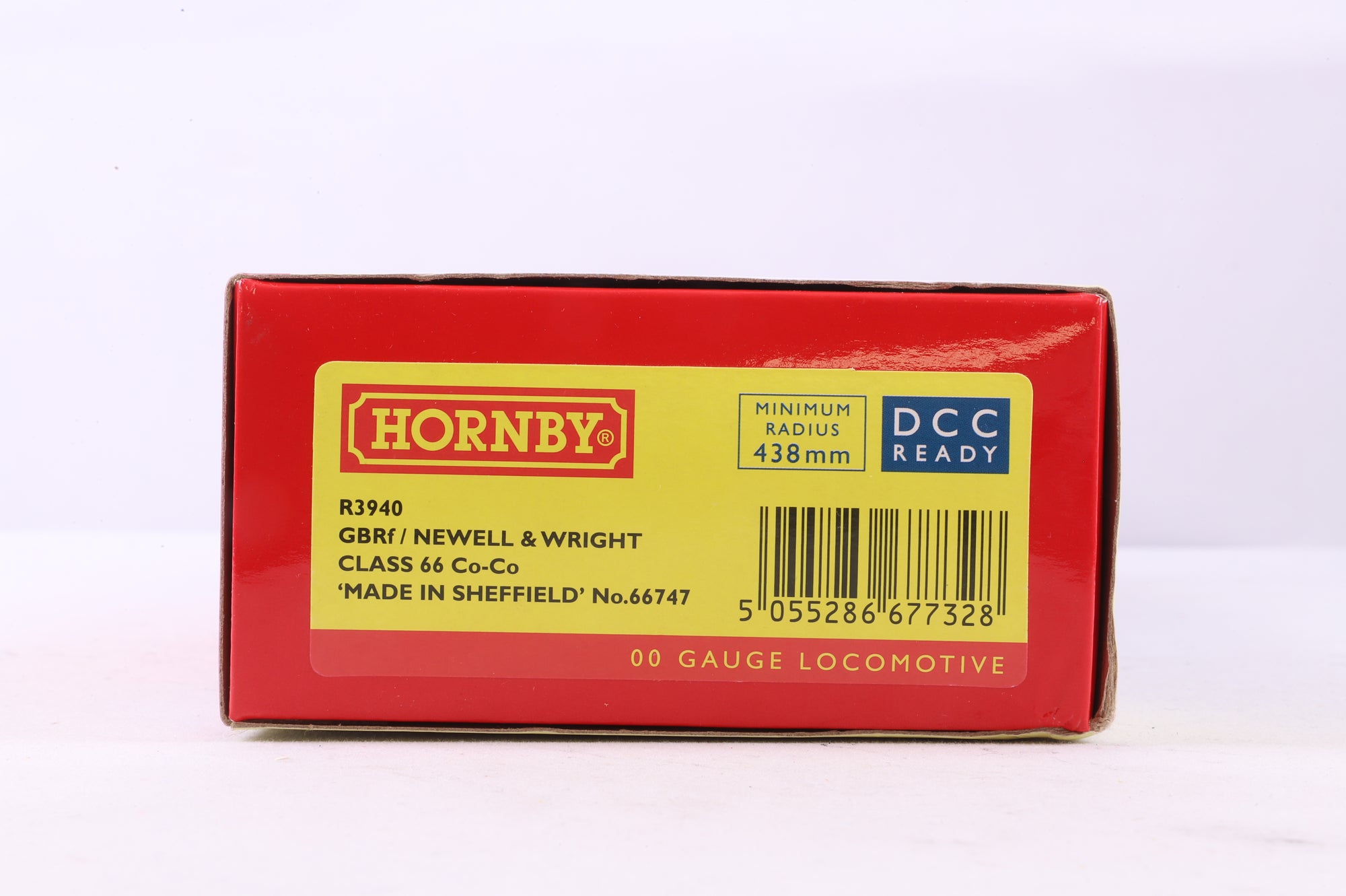 Hornby OO R3940 GBRf/Newell & Wright Class 66 Co-Co 'Made in Sheffield ' '66747', DCC Sound