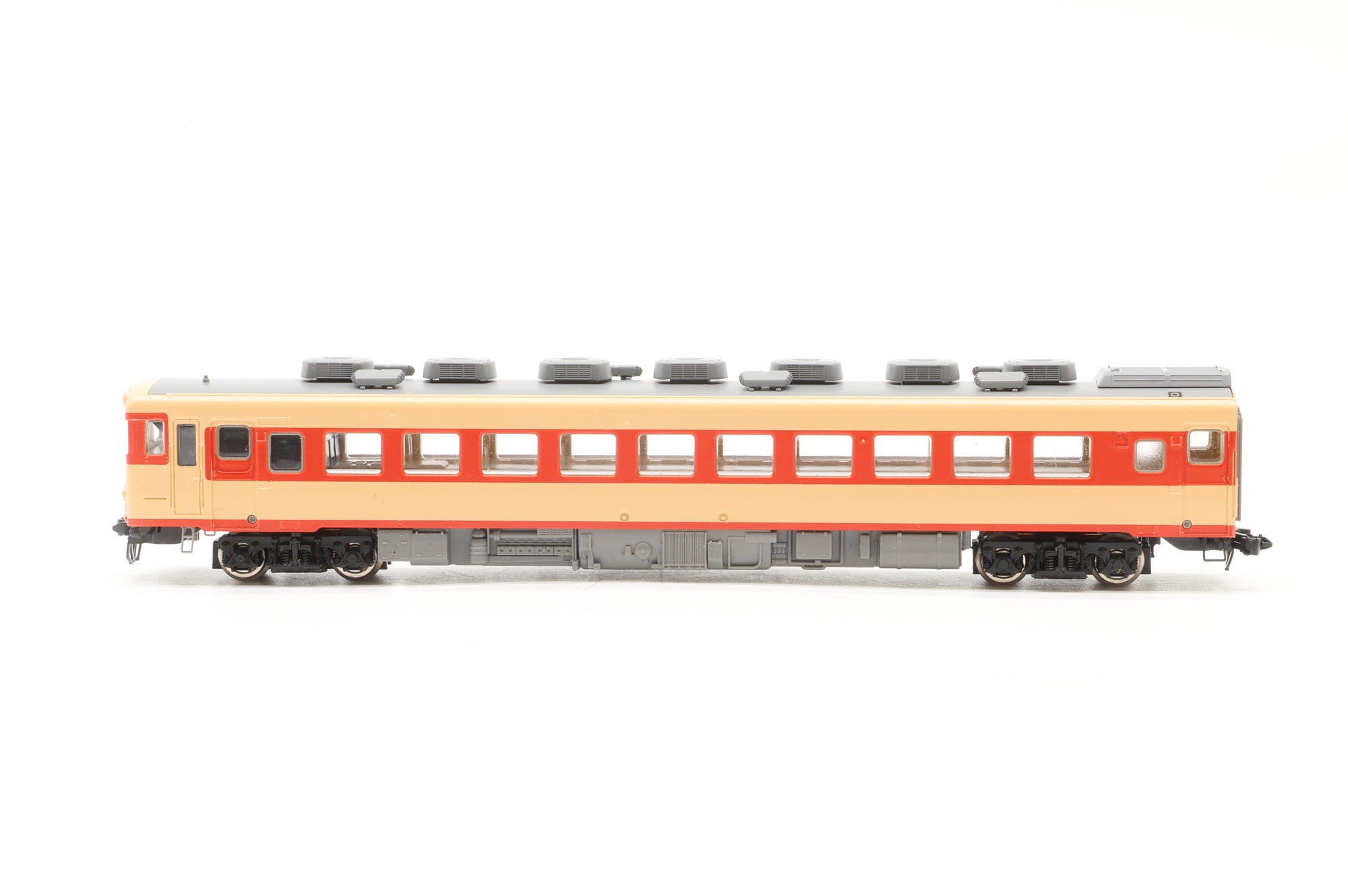 Tomix N 2428 KIHA65 Diesel Railcar Unit in JR Red/Cream