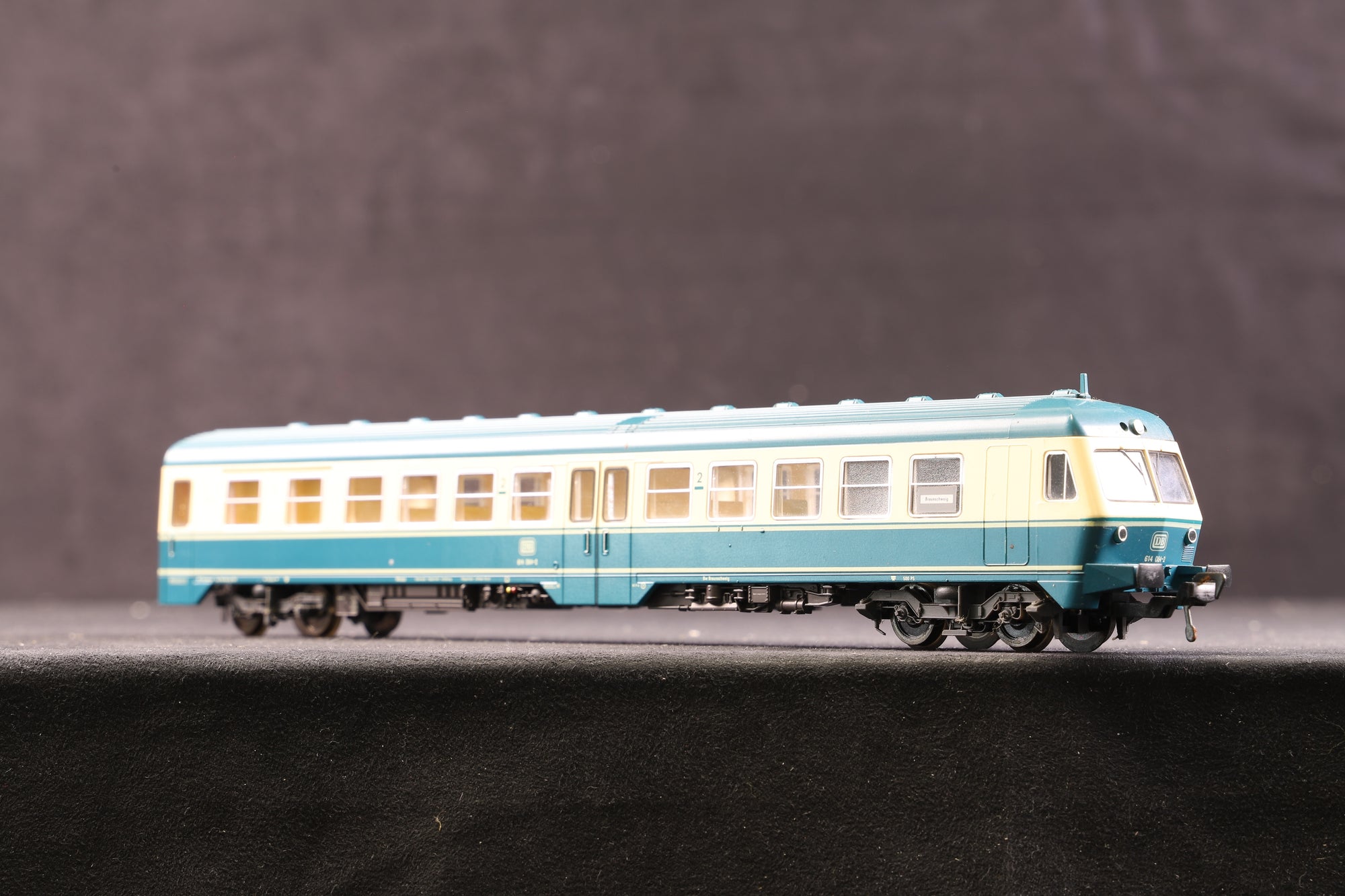 Fleischmann HO 4434 Class BR 614 2-Car DMU DB Railcar Turquoise & Cream