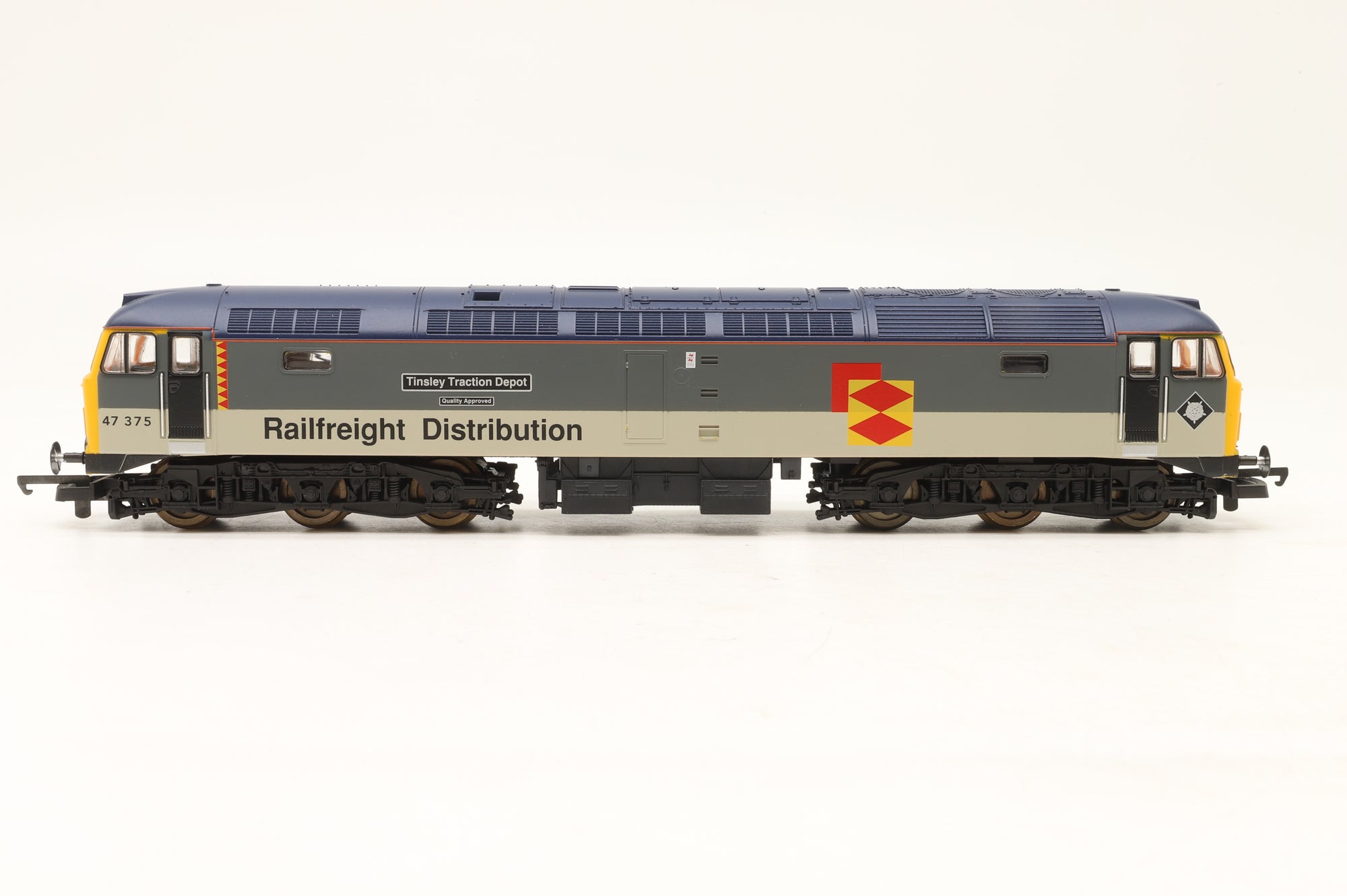 Lima OO 204889A7 Class 47 'Tinsley Traction Depot' '47375' Railfreight Distribution