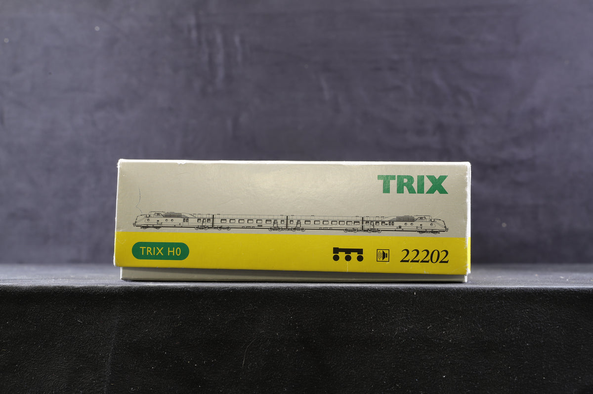 Trix HO 22202 4 Car Gas Turbine BR602 Set, DCC Sound