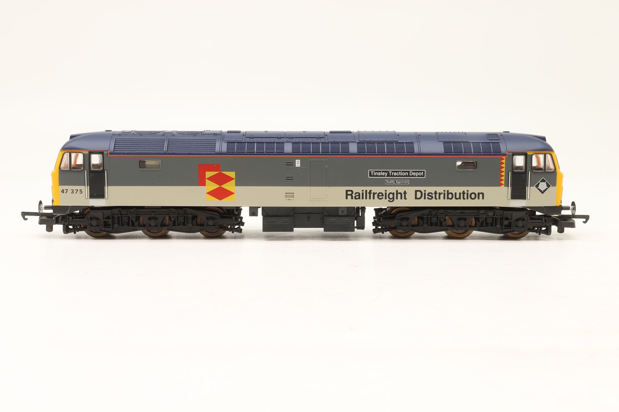 Lima OO 204889A7 Class 47 'Tinsley Traction Depot' '47375' Railfreight Distribution