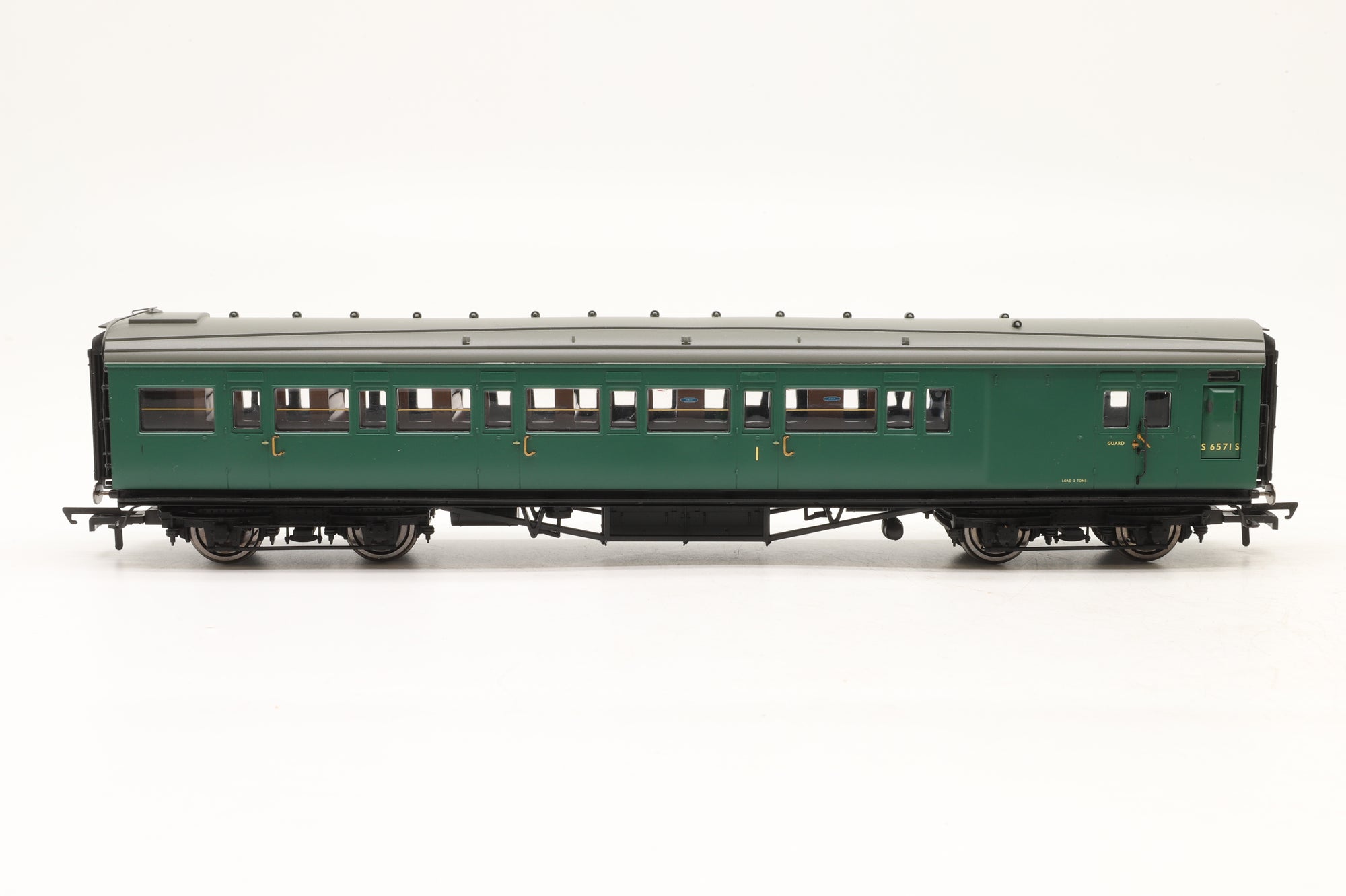 Hornby OO R2815 Southern Suburban 1957 Coach Pack Ltd Ed 1718/ 2500