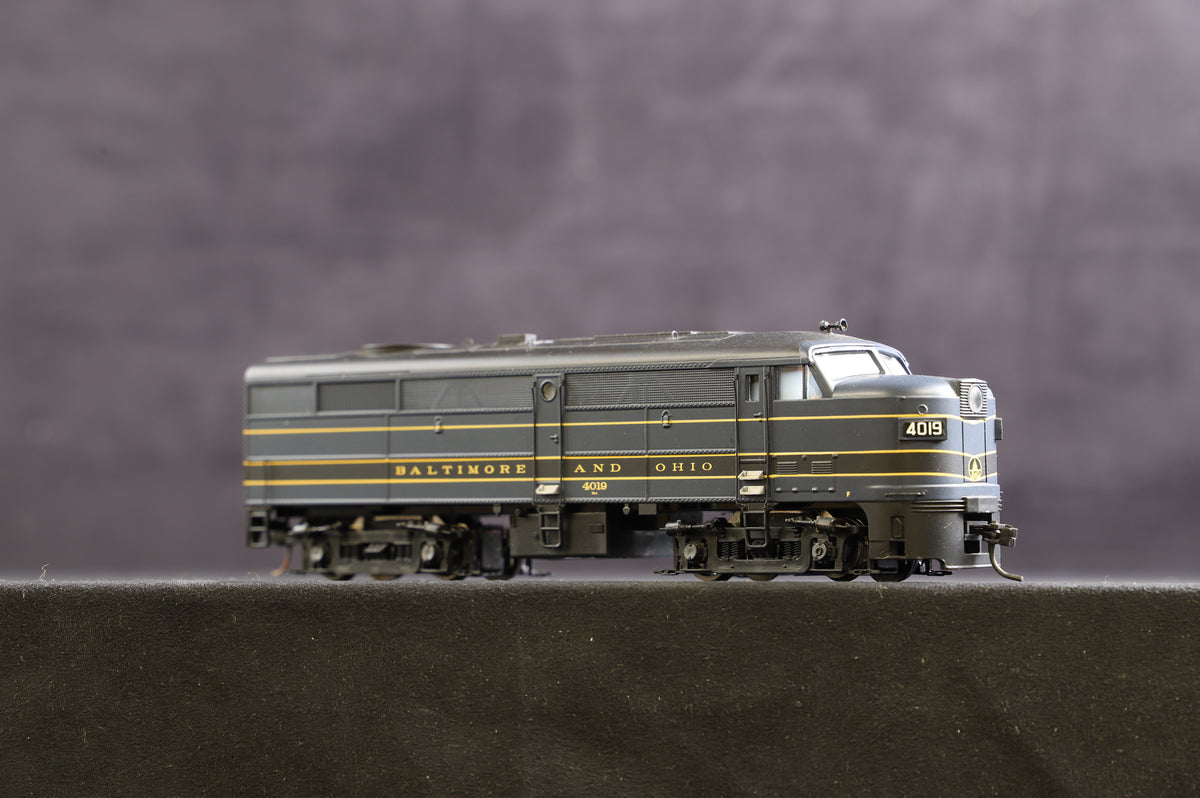 Proto 2000 Series HO 30201 FA2 Diesel Loco B&amp;O &#39;4019&#39; w/Dynamic Brakes, Ltd Ed.