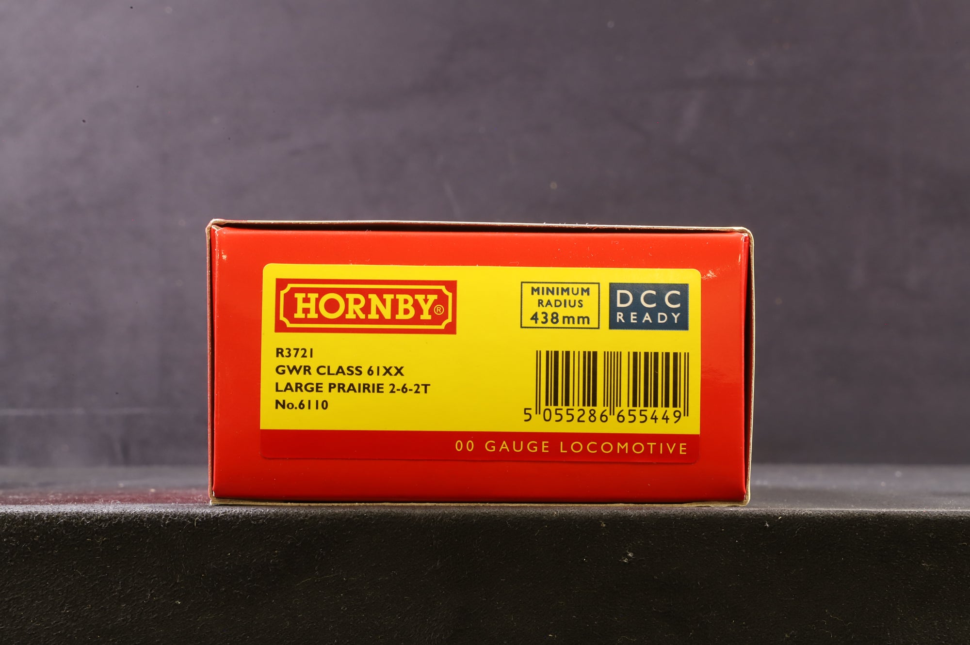 Hornby OO R3721 Class 61XX 6110 in GWR Green