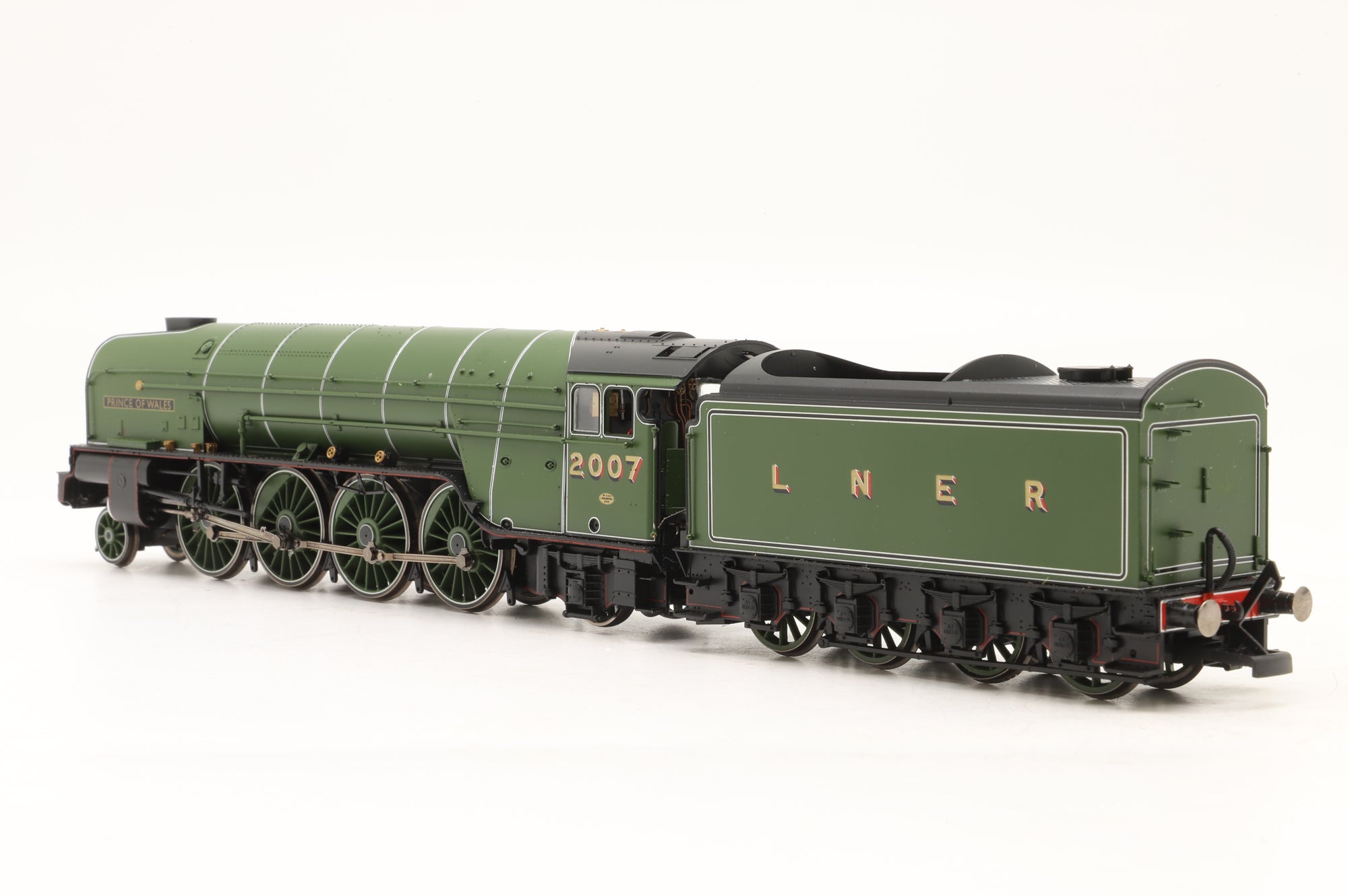 Hornby OO R3983SS Class P2 2007 'Prince of Wales' in LNER Green – DCC Sound w/ Steam Generator