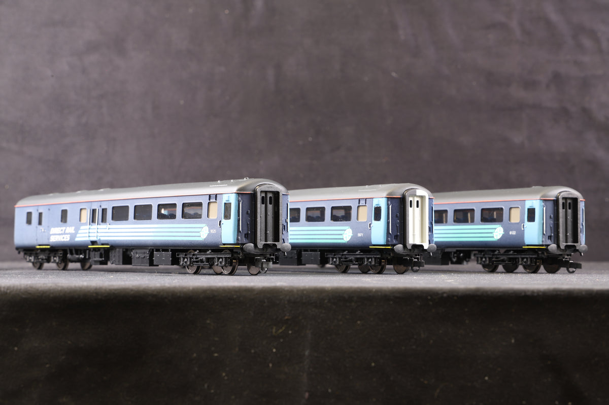 Hornby OO Rake Of 3 DRS Coaches Resprayed