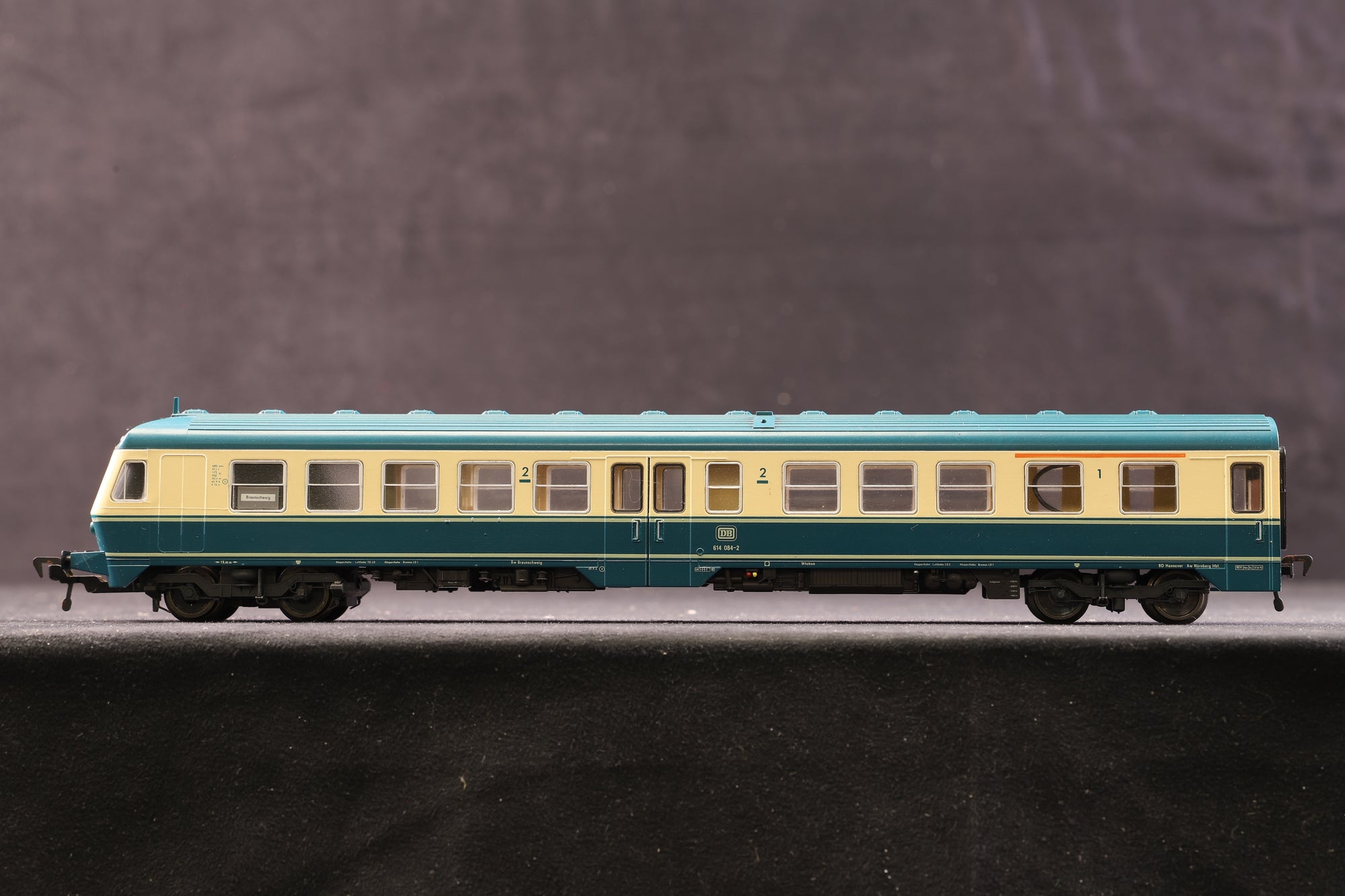 Fleischmann HO 4434 Class BR 614 2-Car DMU DB Railcar Turquoise & Cream