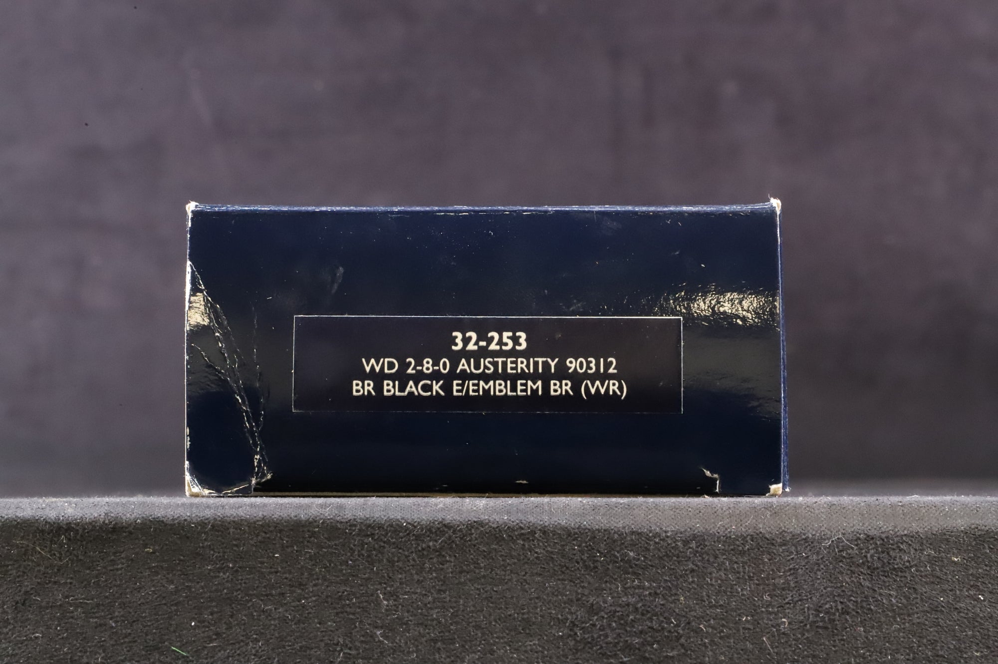 Bachmann OO 32-253 WD Austerity 2-8-0 90312 in BR Black w/ Early Crests