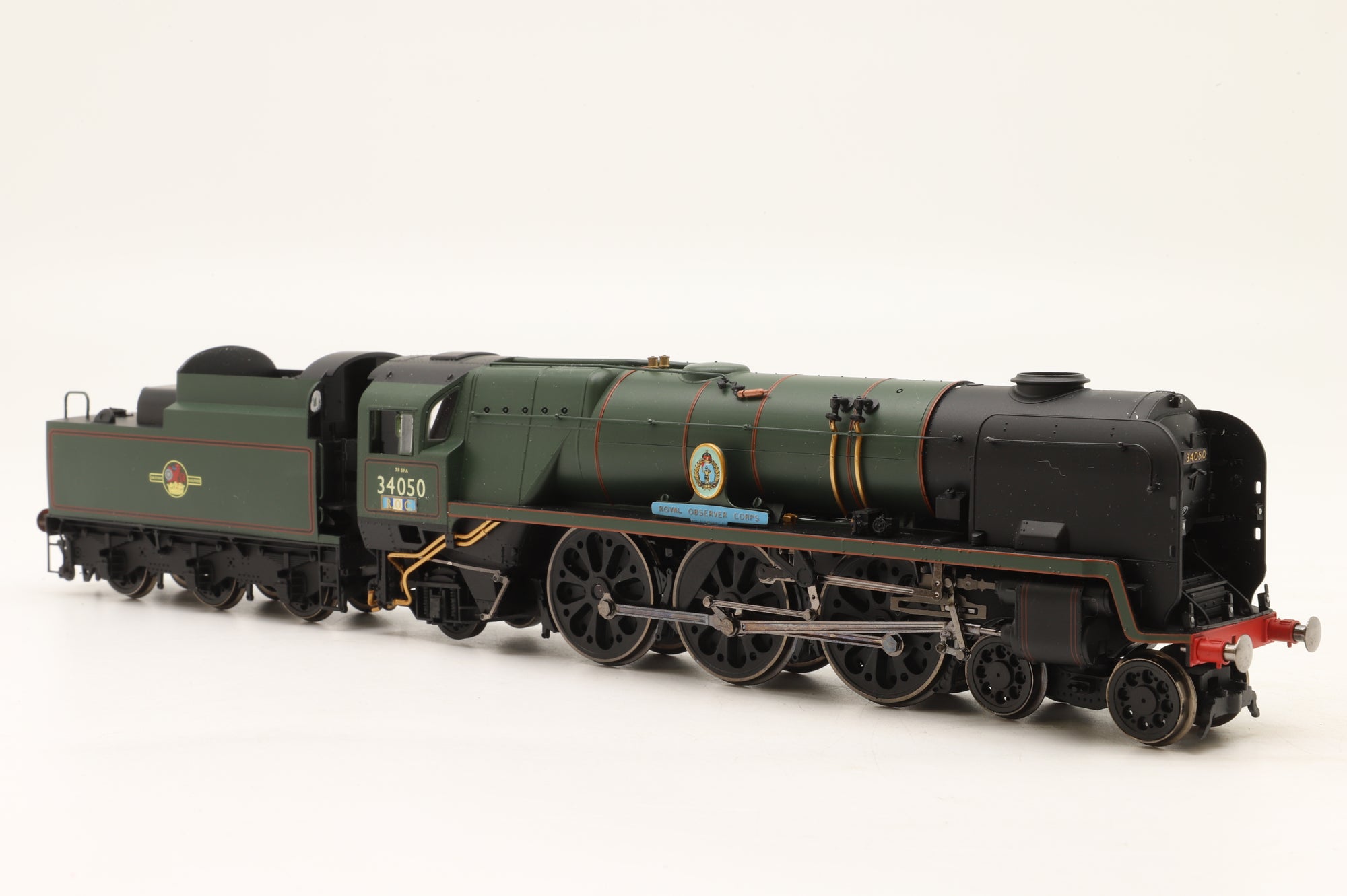 Hornby OO Rebuilt Battle of Britain Class '34050' 'Royal Observation Corps' BR Lined Green L/C Renumbered