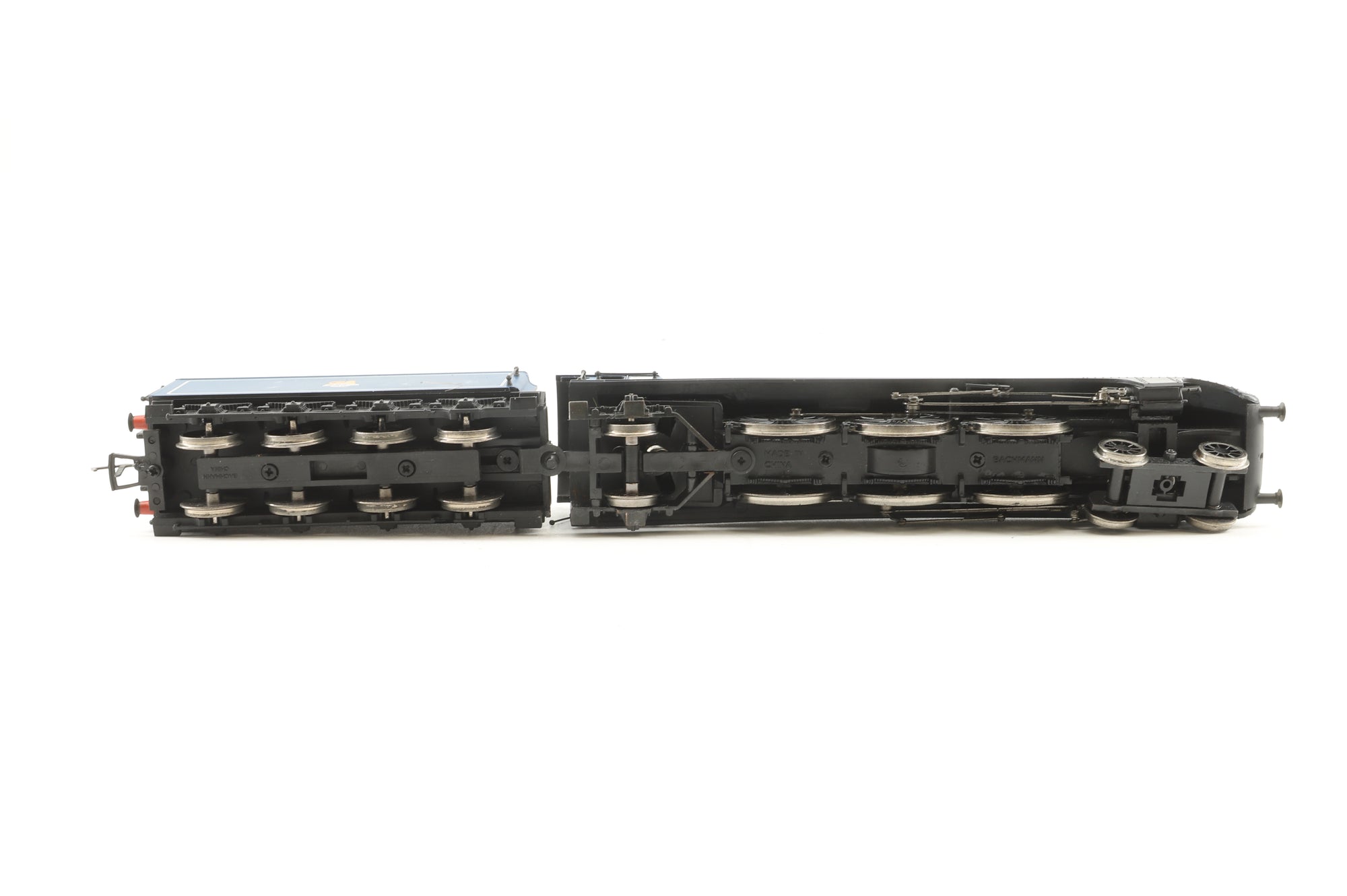 Bachmann OO 31-2001 Set of 3 Class A4 'Commonwealth of Australia' in BR Green, BR Blue & LNER Blue