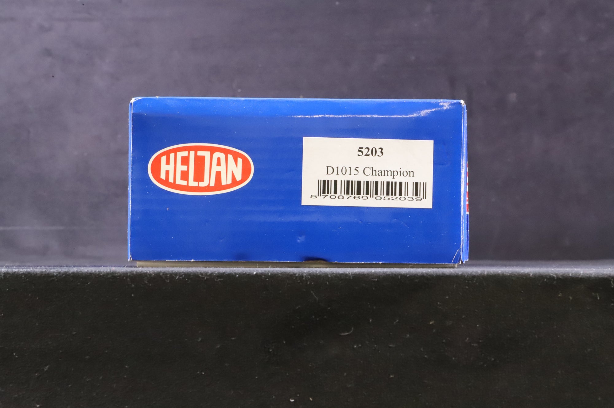 Heljan OO 5203 Class 52 Diesel 'D1015' 'Western Champion' Experimental Golden Ochre