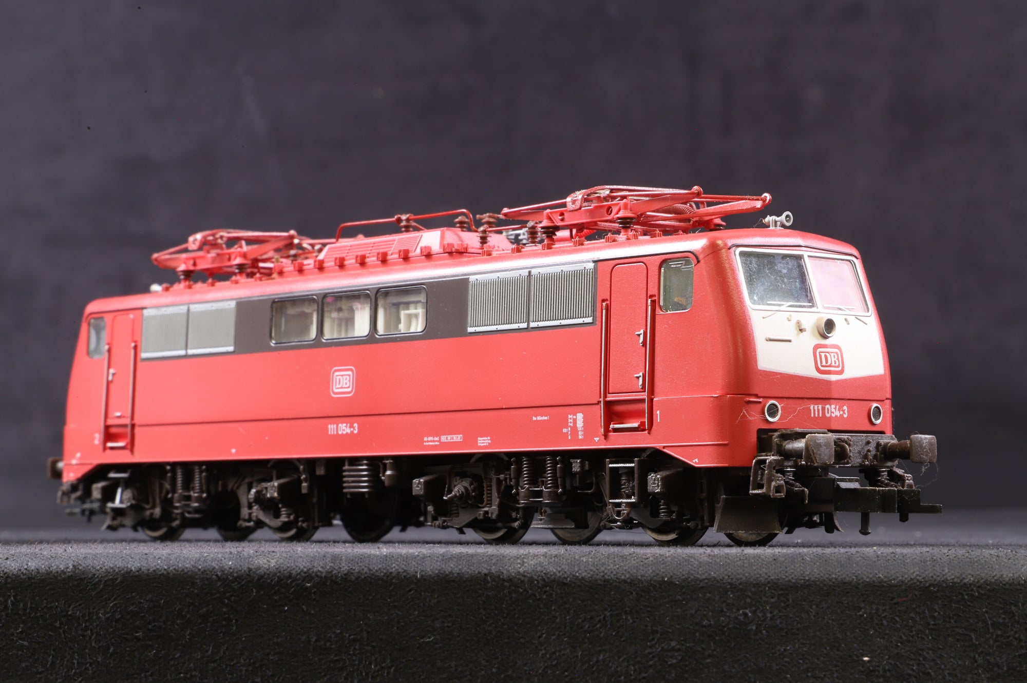Fleischmann HO 64347 Class BR 111 054-3 DB 2 & 3 Rail