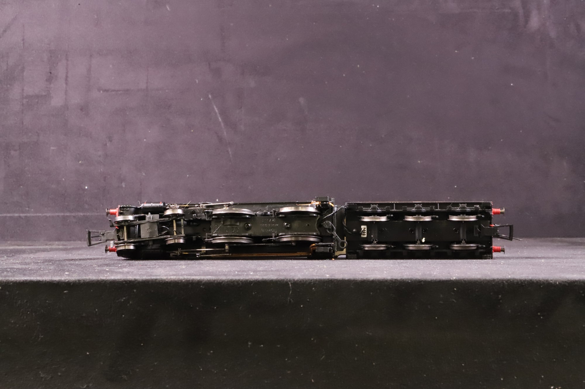 Hornby OO R2744 Schools Class '30932' 'Blundell's' BR Lined Black E/C