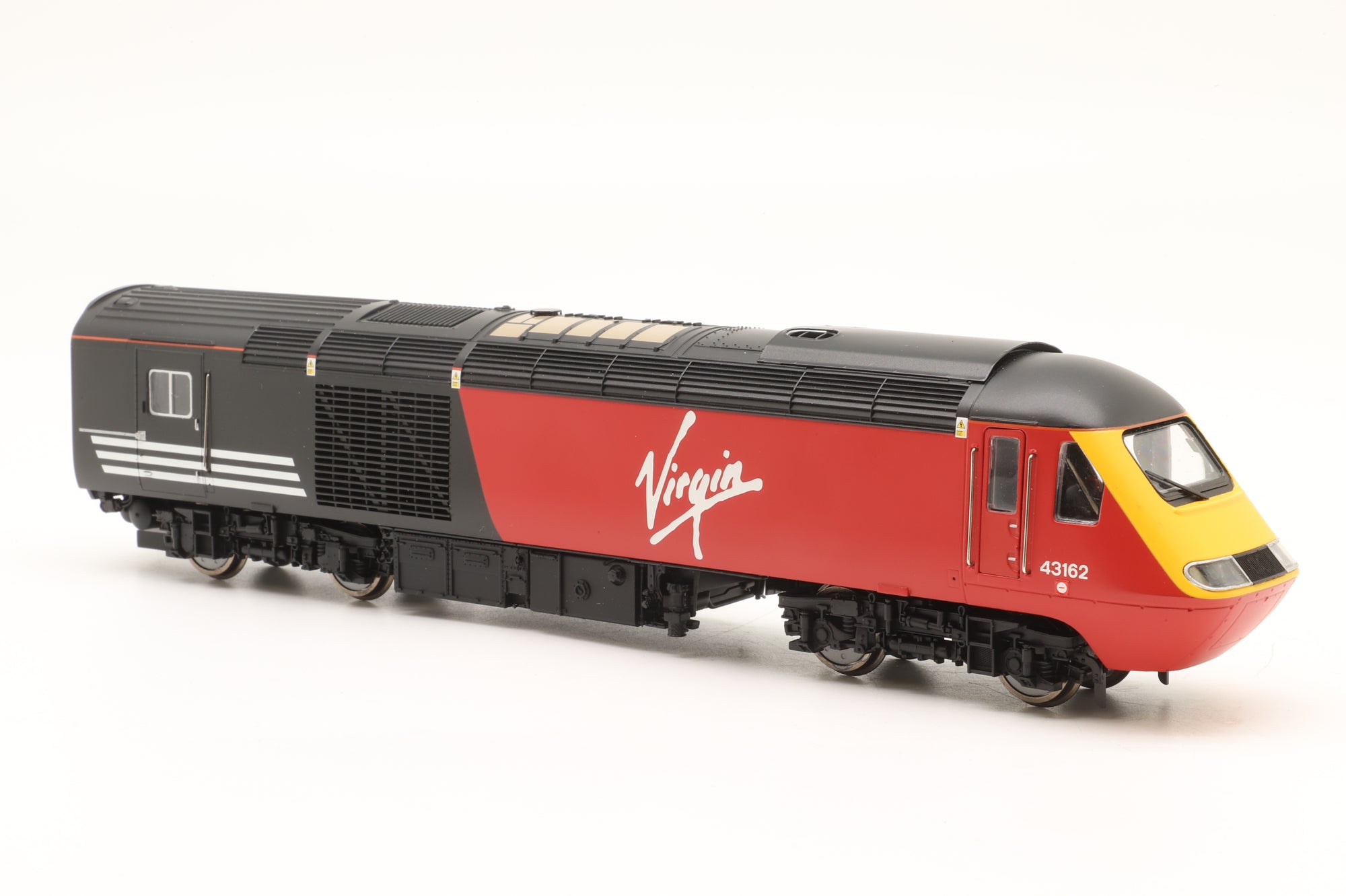 Hornby OO R2704 Class 43 HST Set 43196 'Newspaper Society'/43162 in Virgin Trains Livery - DCC Sound